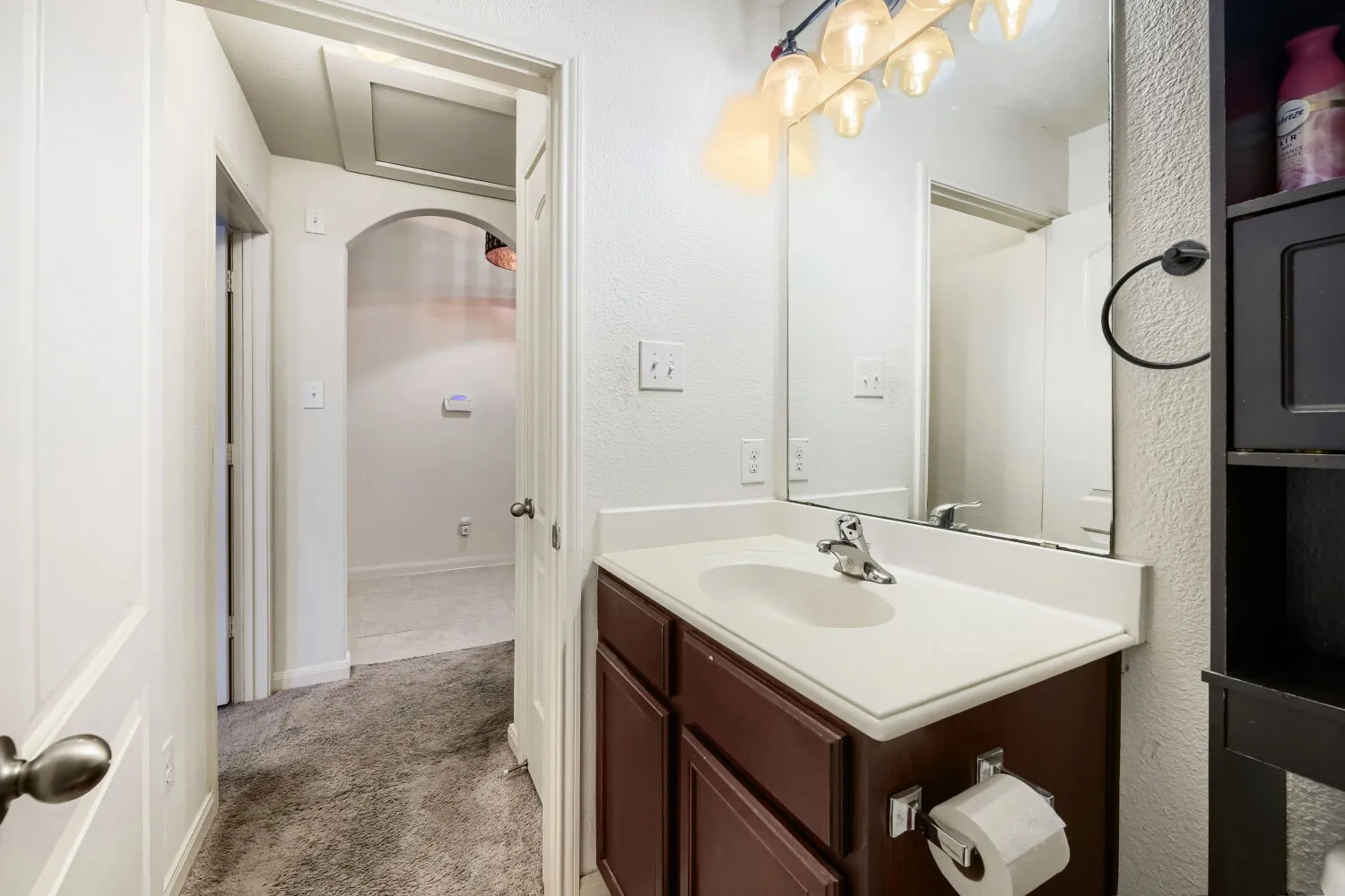 Single Family Residence For Sale in Kaufman County , 4015 Elderberry Street, Forney, Texas 75126, 3 Bedroom, 2 Bathroom, 2 Garage spaces, 1,541 Sqft, built in 2016, mls#21269555, Real Estate Agent in Forney, Homes For Sale in Kaufman county, Homes For Sale in Forney, Realtor in Forney Texas, Real Estate Brokerage Independent Realty Texas, Luminita Cordes Realtor