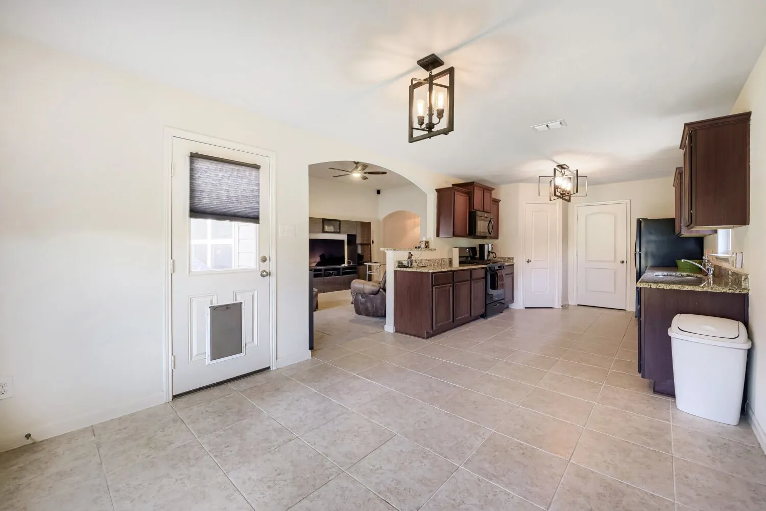 Single Family Residence For Sale in Kaufman County , 4015 Elderberry Street, Forney, Texas 75126, 3 Bedroom, 2 Bathroom, 2 Garage spaces, 1,541 Sqft, built in 2016, mls#21269555, Real Estate Agent in Forney, Homes For Sale in Kaufman county, Homes For Sale in Forney, Realtor in Forney Texas, Real Estate Brokerage Independent Realty Texas, Luminita Cordes Realtor