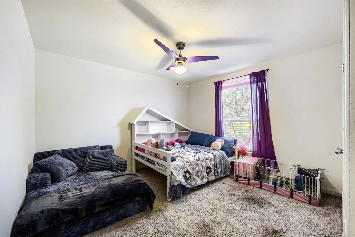 Single Family Residence For Sale in Kaufman County , 4015 Elderberry Street, Forney, Texas 75126, 3 Bedroom, 2 Bathroom, 2 Garage spaces, 1,541 Sqft, built in 2016, mls#21269555, Real Estate Agent in Forney, Homes For Sale in Kaufman county, Homes For Sale in Forney, Realtor in Forney Texas, Real Estate Brokerage Independent Realty Texas, Luminita Cordes Realtor