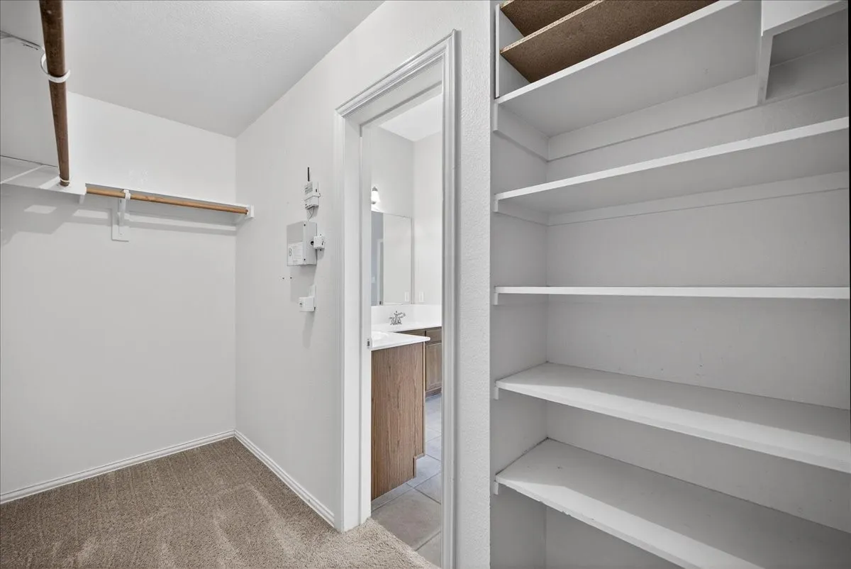Single Family Residence For Sale in Collin County , 11758 Corsicana Drive, Frisco, Texas 75035, 3 Bedroom, 2 Bathroom, 2 Garage spaces, 1,990 Sqft, built in 2004, mls#21272561, Real Estate Agent in Frisco, Homes For Sale in Collin county, Homes For Sale in Frisco, Realtor in Frisco Texas, Real Estate Brokerage Independent Realty Texas, Luminita Cordes Realtor