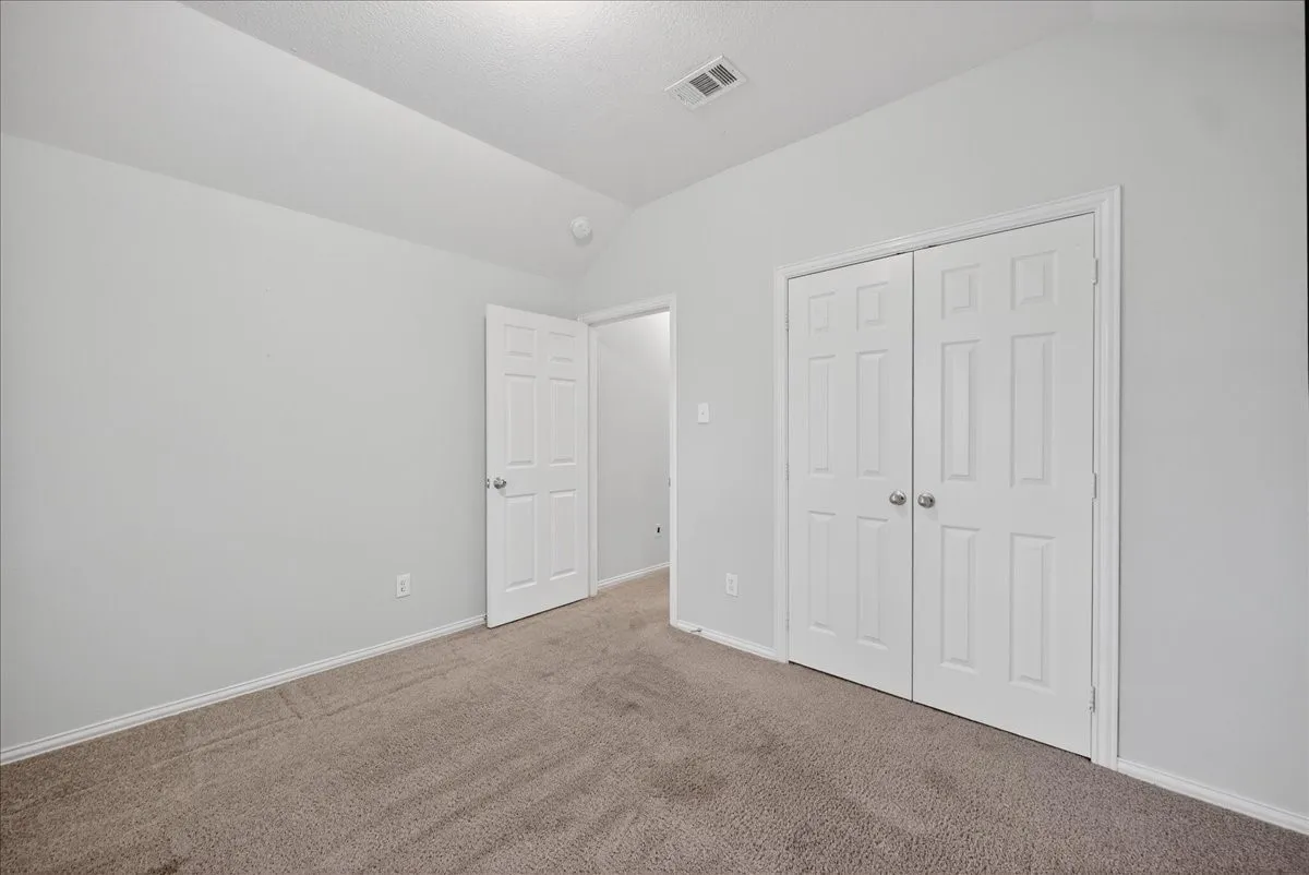 Single Family Residence For Sale in Collin County , 11758 Corsicana Drive, Frisco, Texas 75035, 3 Bedroom, 2 Bathroom, 2 Garage spaces, 1,990 Sqft, built in 2004, mls#21272561, Real Estate Agent in Frisco, Homes For Sale in Collin county, Homes For Sale in Frisco, Realtor in Frisco Texas, Real Estate Brokerage Independent Realty Texas, Luminita Cordes Realtor