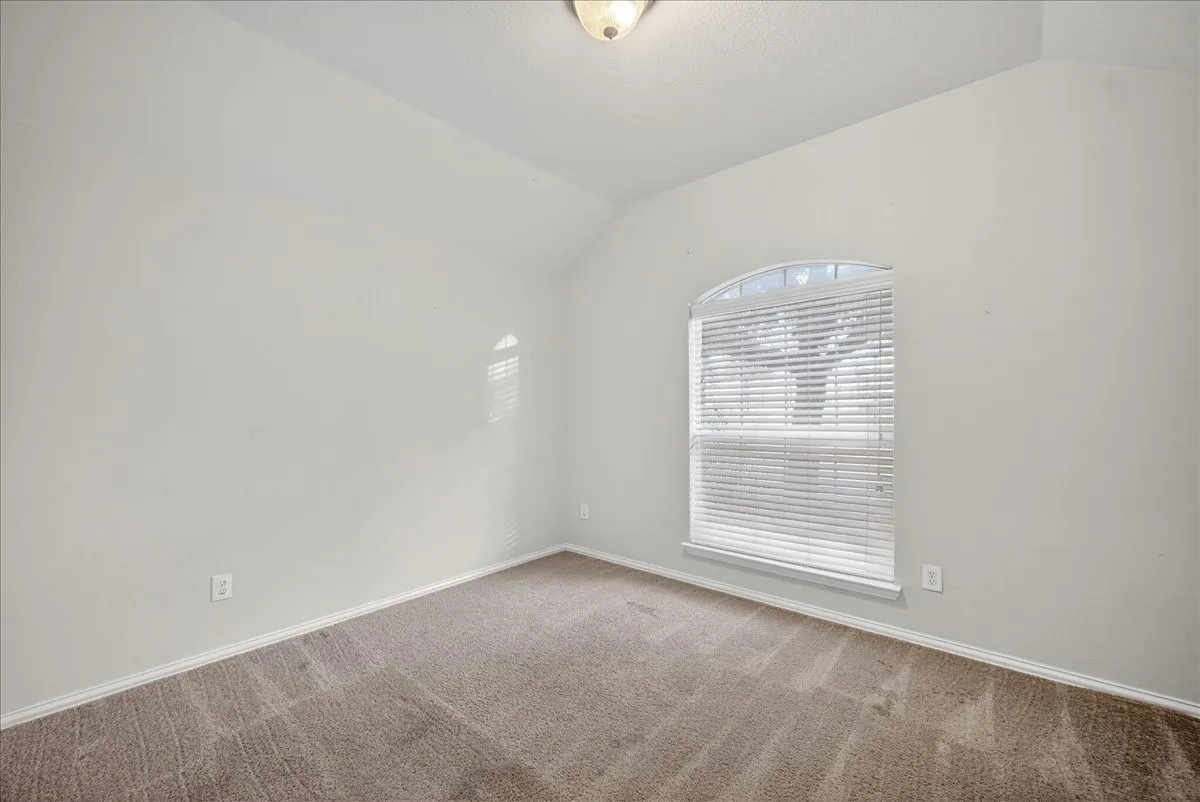 Single Family Residence For Sale in Collin County , 11758 Corsicana Drive, Frisco, Texas 75035, 3 Bedroom, 2 Bathroom, 2 Garage spaces, 1,990 Sqft, built in 2004, mls#21272561, Real Estate Agent in Frisco, Homes For Sale in Collin county, Homes For Sale in Frisco, Realtor in Frisco Texas, Real Estate Brokerage Independent Realty Texas, Luminita Cordes Realtor
