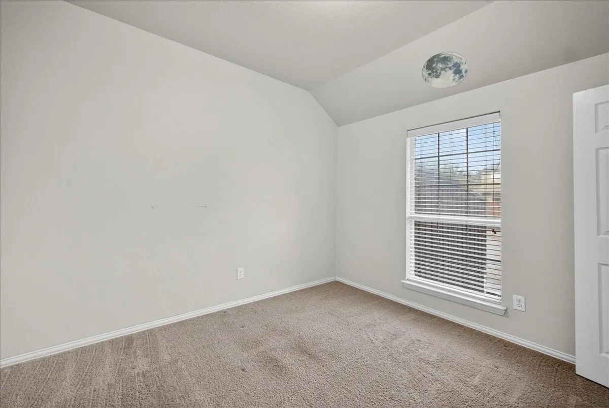 Single Family Residence For Sale in Collin County , 11758 Corsicana Drive, Frisco, Texas 75035, 3 Bedroom, 2 Bathroom, 2 Garage spaces, 1,990 Sqft, built in 2004, mls#21272561, Real Estate Agent in Frisco, Homes For Sale in Collin county, Homes For Sale in Frisco, Realtor in Frisco Texas, Real Estate Brokerage Independent Realty Texas, Luminita Cordes Realtor