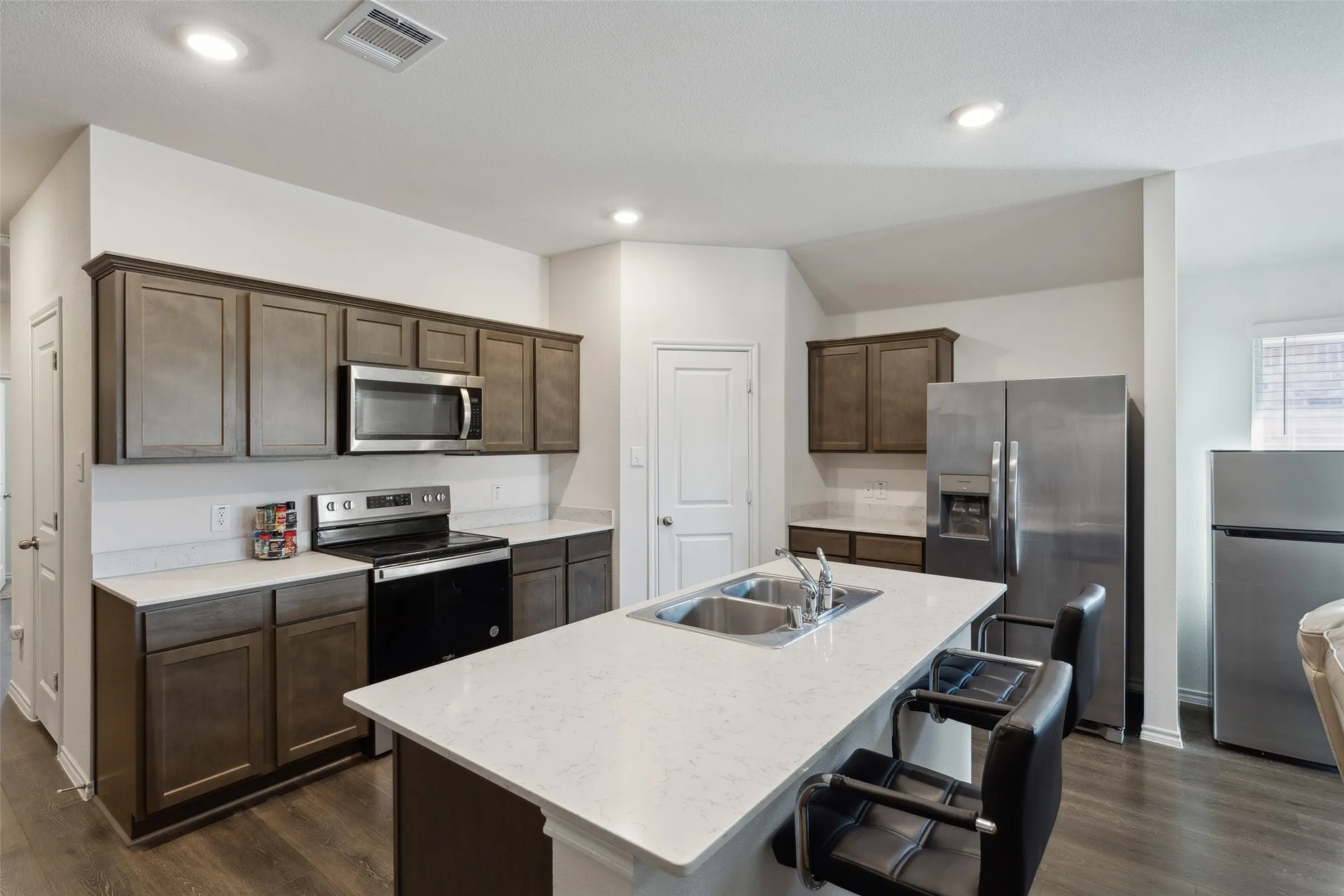 Single Family Residence For Sale in Hunt County , 2134 Berrywood Drive, Royse City, Texas 75189, 4 Bedroom, 3 Bathroom, 2 Garage spaces, 2,097 Sqft, built in 2022, mls#21267868, Real Estate Agent in Royse City, Homes For Sale in Hunt county, Homes For Sale in Royse City, Realtor in Royse City Texas, Real Estate Brokerage Independent Realty Texas, Luminita Cordes Realtor