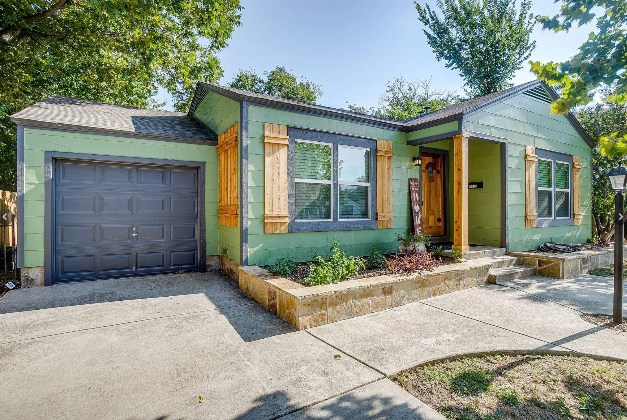 Single Family Residence For Sale in Tarrant County , 7412 Ewing Avenue, Fort Worth, Texas 76116, 3 Bedroom, 2 Bathroom, 1 Garage spaces, 1,413 Sqft, built in 1948, mls#21272596, Real Estate Agent in Fort Worth, Homes For Sale in Tarrant county, Homes For Sale in Fort Worth, Realtor in Fort Worth Texas, Real Estate Brokerage Independent Realty Texas, Luminita Cordes Realtor