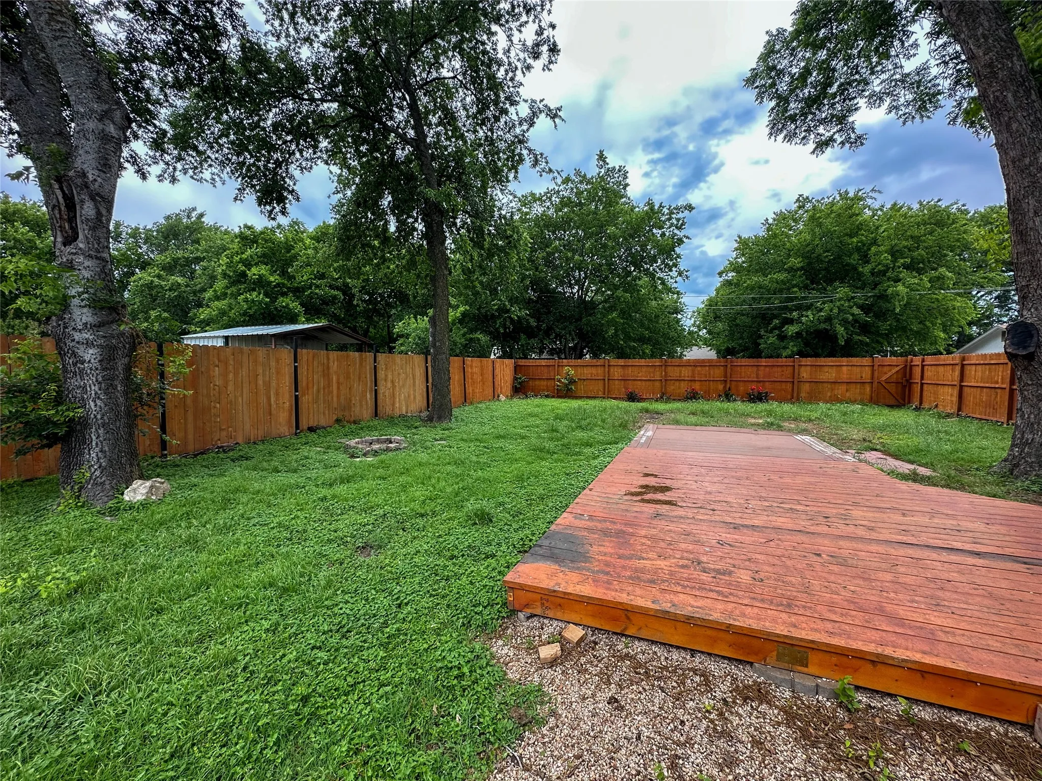 Single Family Residence For Sale in Johnson County , 606 Lilly Street, Cleburne, Texas 76033, 3 Bedroom, 2 Bathroom, Garage spaces, 1,400 Sqft, built in 1959, mls#21272574, Real Estate Agent in Cleburne, Homes For Sale in Johnson county, Homes For Sale in Cleburne, Realtor in Cleburne Texas, Real Estate Brokerage Independent Realty Texas, Luminita Cordes Realtor