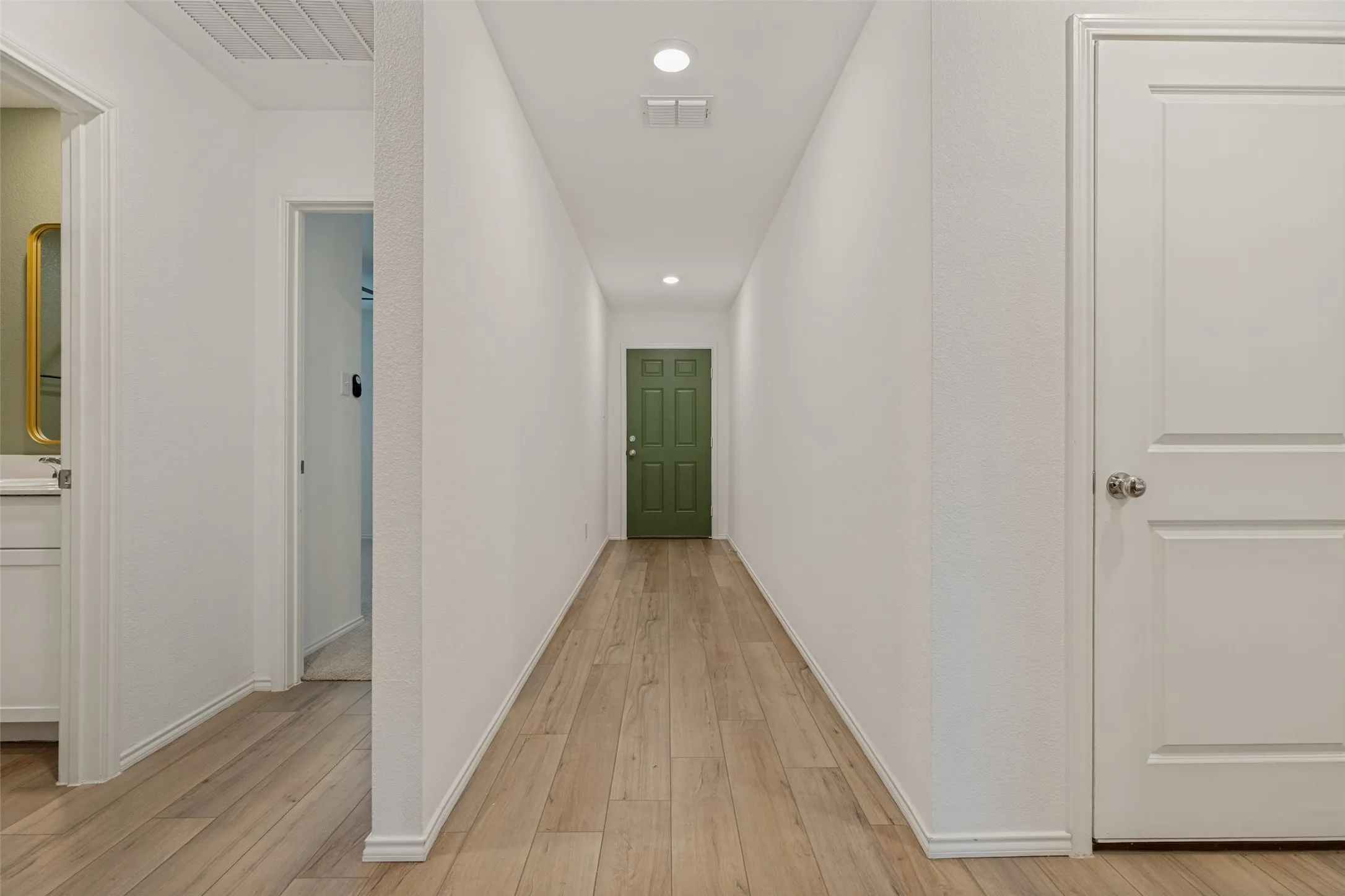 Clean entry splits bedrooms