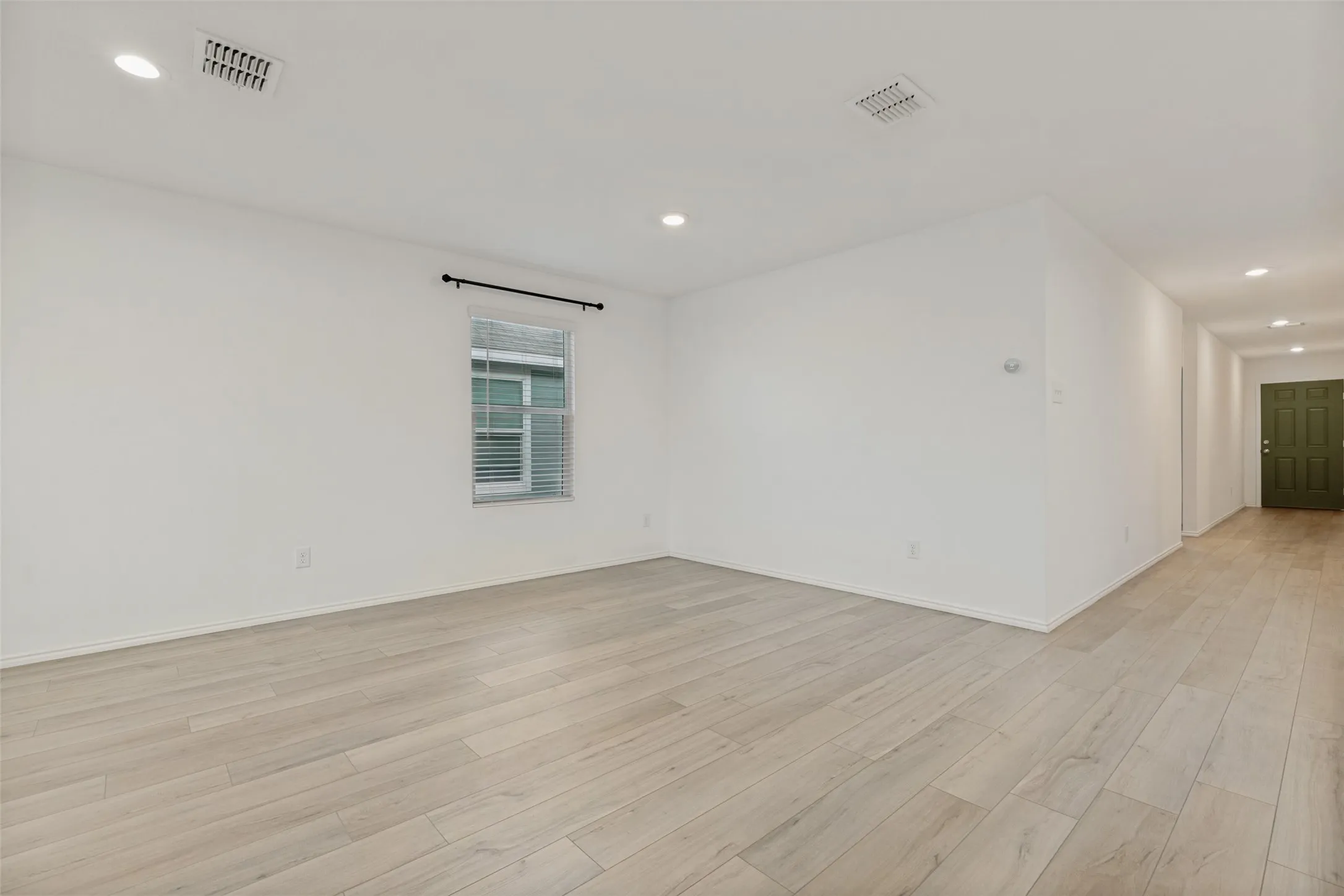 Single Family Residence For Sale in Collin County , 416 Carthage Drive, Princeton, Texas 75407, 4 Bedroom, 2 Bathroom, 2 Garage spaces, 1,675 Sqft, built in 2022, mls#21272595, Real Estate Agent in Princeton, Homes For Sale in Collin county, Homes For Sale in Princeton, Realtor in Princeton Texas, Real Estate Brokerage Independent Realty Texas, Luminita Cordes Realtor