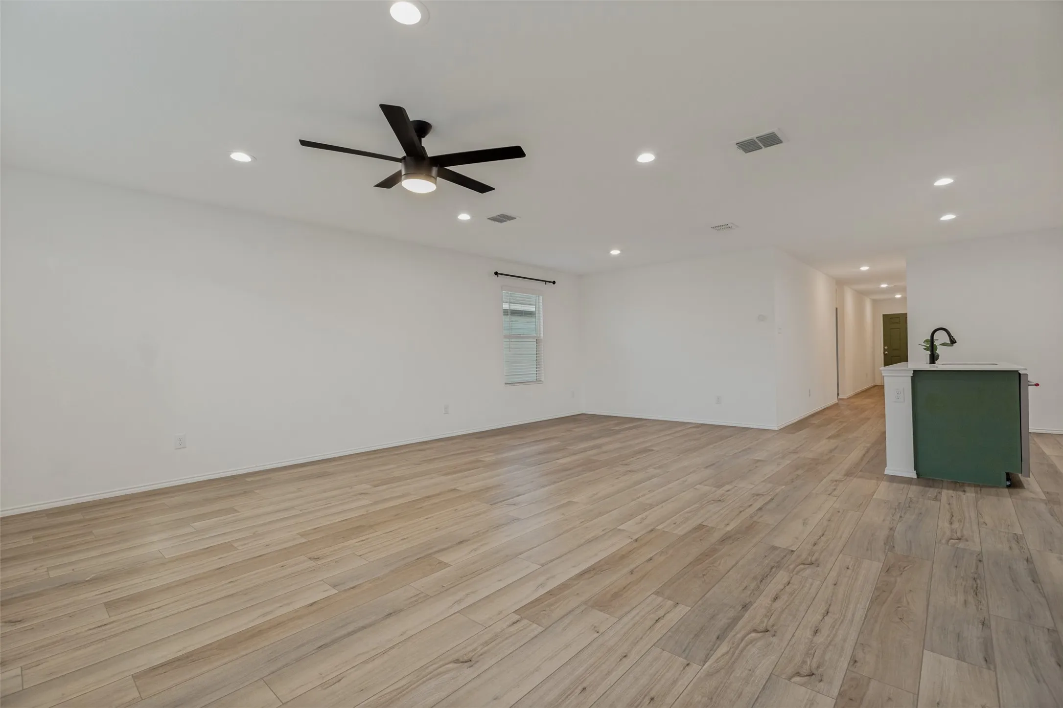 Single Family Residence For Sale in Collin County , 416 Carthage Drive, Princeton, Texas 75407, 4 Bedroom, 2 Bathroom, 2 Garage spaces, 1,675 Sqft, built in 2022, mls#21272595, Real Estate Agent in Princeton, Homes For Sale in Collin county, Homes For Sale in Princeton, Realtor in Princeton Texas, Real Estate Brokerage Independent Realty Texas, Luminita Cordes Realtor