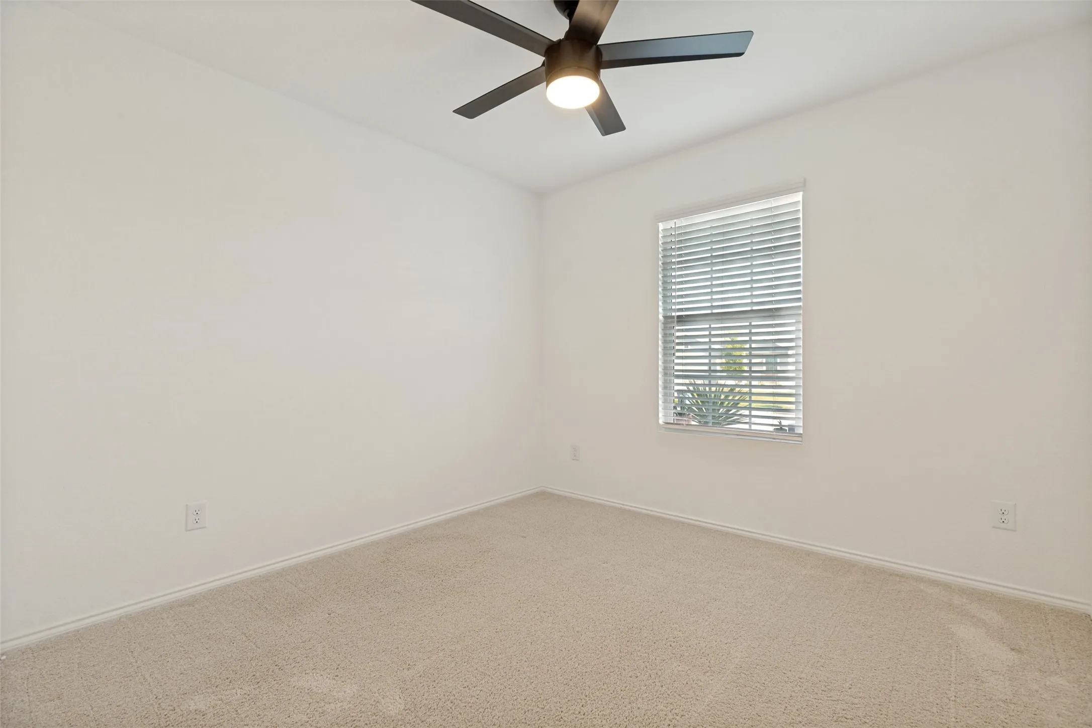 Single Family Residence For Sale in Collin County , 416 Carthage Drive, Princeton, Texas 75407, 4 Bedroom, 2 Bathroom, 2 Garage spaces, 1,675 Sqft, built in 2022, mls#21272595, Real Estate Agent in Princeton, Homes For Sale in Collin county, Homes For Sale in Princeton, Realtor in Princeton Texas, Real Estate Brokerage Independent Realty Texas, Luminita Cordes Realtor