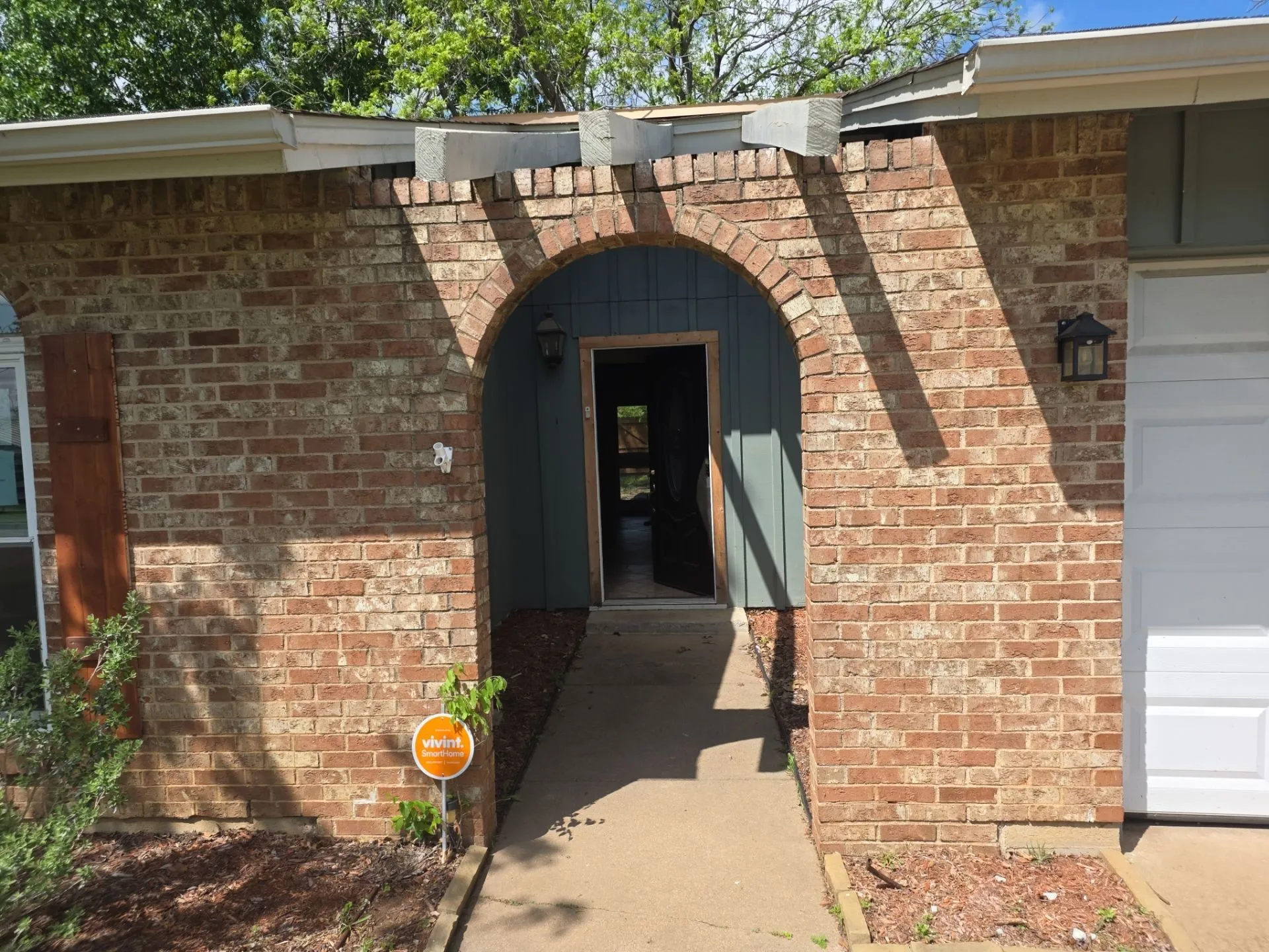 Single Family Residence For Sale in Palo Pinto County , 1900 26th Avenue, Mineral Wells, Texas 76067, 3 Bedroom, 2 Bathroom, 2 Garage spaces, 1,244 Sqft, built in 1971, Price $164,000, mls#21271399, Real Estate Agent in Mineral Wells, Homes For Sale in Palo Pinto county, Homes For Sale in Mineral Wells, Realtor in Mineral Wells Texas, Real Estate Brokerage Independent Realty Texas, Luminita Cordes Realtor