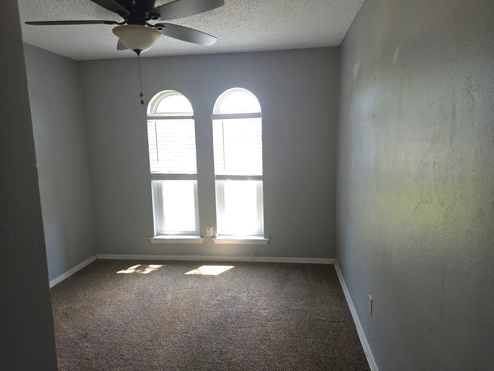 Single Family Residence For Sale in Palo Pinto County , 1900 26th Avenue, Mineral Wells, Texas 76067, 3 Bedroom, 2 Bathroom, 2 Garage spaces, 1,244 Sqft, built in 1971, Price $164,000, mls#21271399, Real Estate Agent in Mineral Wells, Homes For Sale in Palo Pinto county, Homes For Sale in Mineral Wells, Realtor in Mineral Wells Texas, Real Estate Brokerage Independent Realty Texas, Luminita Cordes Realtor