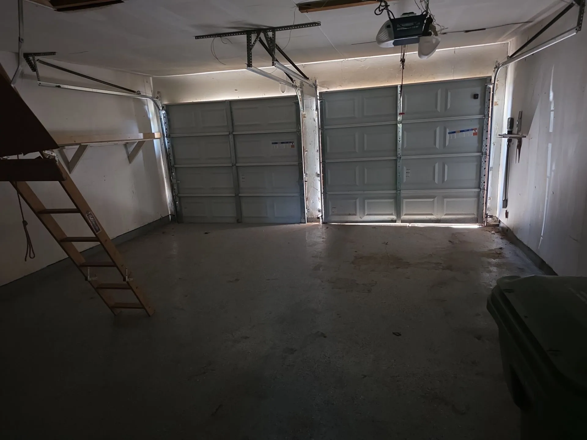 Single Family Residence For Sale in Palo Pinto County , 1900 26th Avenue, Mineral Wells, Texas 76067, 3 Bedroom, 2 Bathroom, 2 Garage spaces, 1,244 Sqft, built in 1971, Price $164,000, mls#21271399, Real Estate Agent in Mineral Wells, Homes For Sale in Palo Pinto county, Homes For Sale in Mineral Wells, Realtor in Mineral Wells Texas, Real Estate Brokerage Independent Realty Texas, Luminita Cordes Realtor