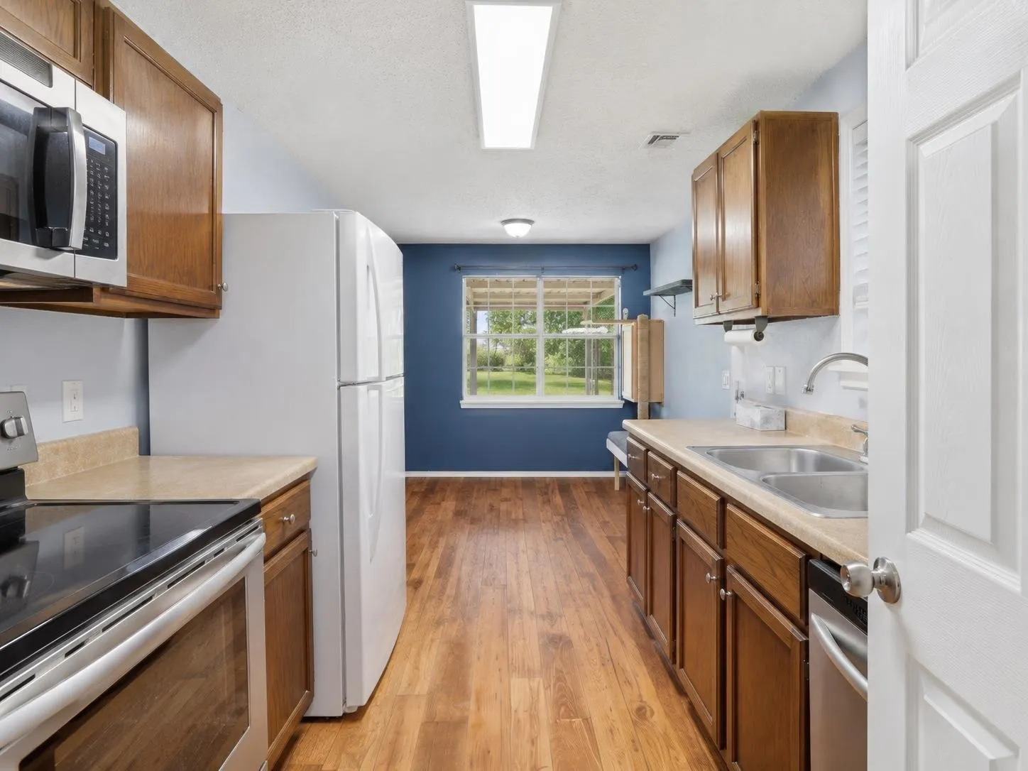Single Family Residence For Sale in Lamar County , 1974 County Road 33900, Powderly, Texas 75473, 3 Bedroom, 2 Bathroom, 1 Garage spaces, 1,486 Sqft, built in 2009, mls#21271571, Real Estate Agent in Powderly, Homes For Sale in Lamar county, Homes For Sale in Powderly, Realtor in Powderly Texas, Real Estate Brokerage Independent Realty Texas, Luminita Cordes Realtor
