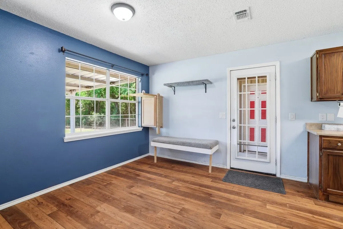 Single Family Residence For Sale in Lamar County , 1974 County Road 33900, Powderly, Texas 75473, 3 Bedroom, 2 Bathroom, 1 Garage spaces, 1,486 Sqft, built in 2009, mls#21271571, Real Estate Agent in Powderly, Homes For Sale in Lamar county, Homes For Sale in Powderly, Realtor in Powderly Texas, Real Estate Brokerage Independent Realty Texas, Luminita Cordes Realtor