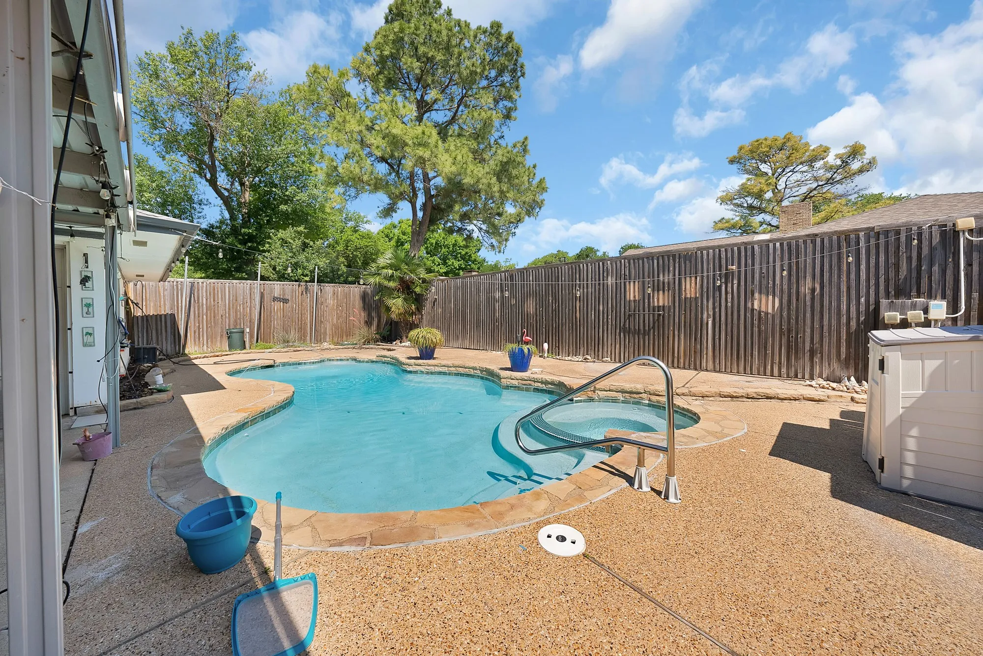 Single Family Residence For Sale in Dallas County , 4605 Bayberry Lane, Garland, Texas 75043, 3 Bedrooms, 2 Bathrooms, 2 Garage spaces, 1,633 Sqft, built in 1977, Price $308,000, mls#21272575, Real Estate Agent in Garland, Homes For Sale in Dallas county, Homes For Sale in Garland, Realtor in Garland Texas, Real Estate Brokerage Independent Realty Texas, Luminita Cordes Realtor