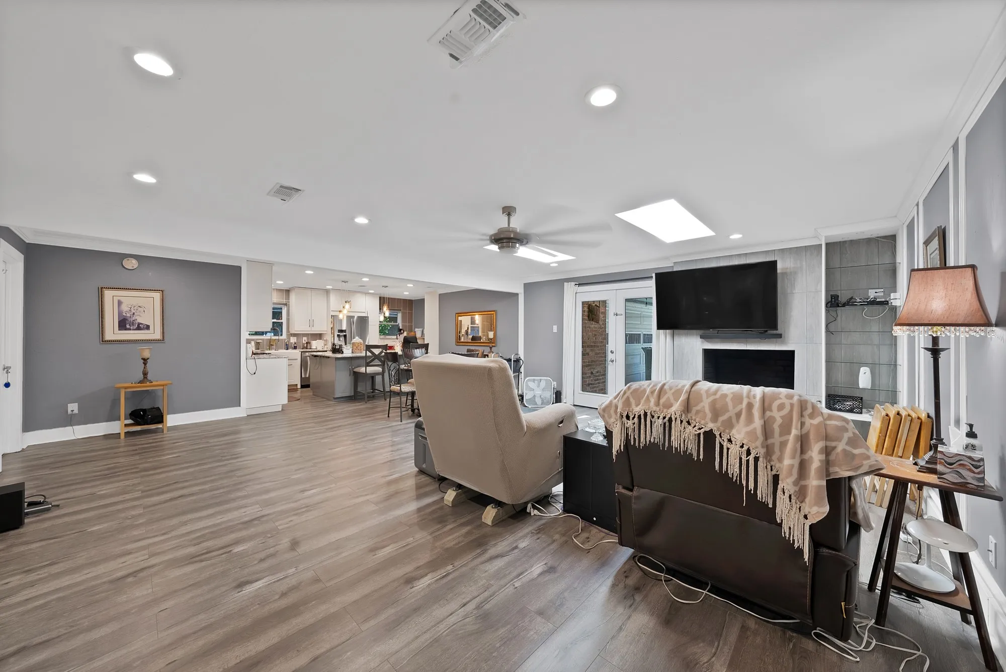 Single Family Residence For Sale in Dallas County , 4605 Bayberry Lane, Garland, Texas 75043, 3 Bedrooms, 2 Bathrooms, 2 Garage spaces, 1,633 Sqft, built in 1977, Price $308,000, mls#21272575, Real Estate Agent in Garland, Homes For Sale in Dallas county, Homes For Sale in Garland, Realtor in Garland Texas, Real Estate Brokerage Independent Realty Texas, Luminita Cordes Realtor