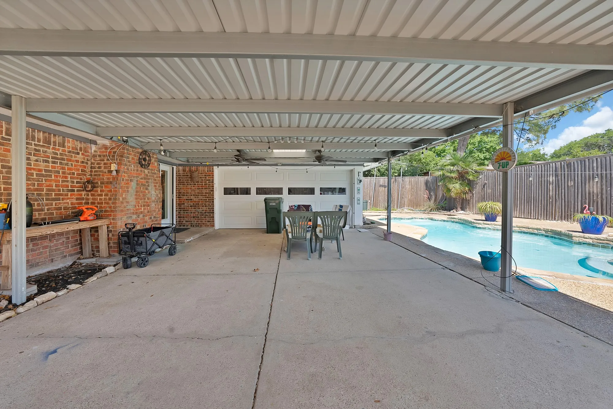 Single Family Residence For Sale in Dallas County , 4605 Bayberry Lane, Garland, Texas 75043, 3 Bedrooms, 2 Bathrooms, 2 Garage spaces, 1,633 Sqft, built in 1977, Price $308,000, mls#21272575, Real Estate Agent in Garland, Homes For Sale in Dallas county, Homes For Sale in Garland, Realtor in Garland Texas, Real Estate Brokerage Independent Realty Texas, Luminita Cordes Realtor