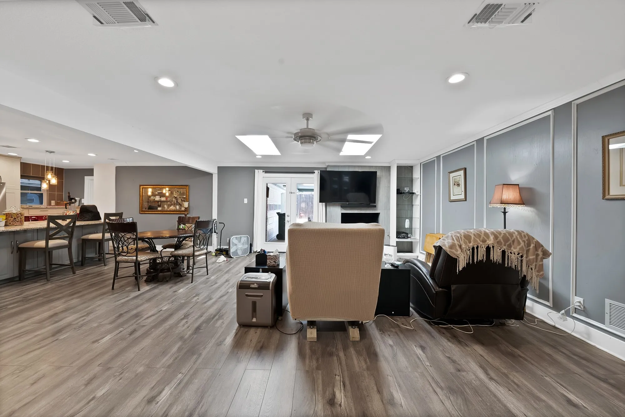 Single Family Residence For Sale in Dallas County , 4605 Bayberry Lane, Garland, Texas 75043, 3 Bedrooms, 2 Bathrooms, 2 Garage spaces, 1,633 Sqft, built in 1977, Price $308,000, mls#21272575, Real Estate Agent in Garland, Homes For Sale in Dallas county, Homes For Sale in Garland, Realtor in Garland Texas, Real Estate Brokerage Independent Realty Texas, Luminita Cordes Realtor