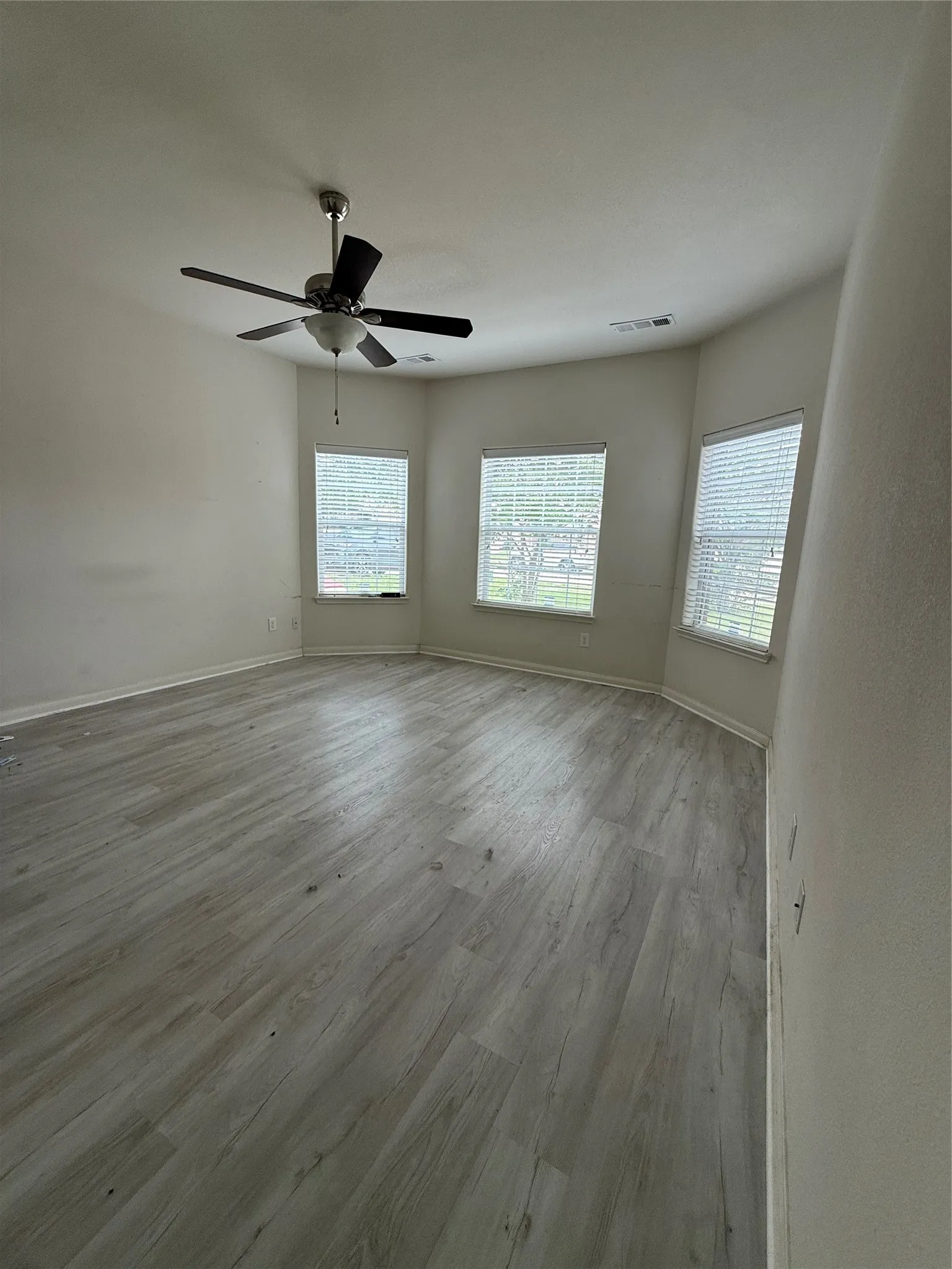 Single Family Residence For Sale in Hunt County , 3309 Overstreet Lane, Royse City, Texas 75189, 4 Bedrooms, 3 Bathrooms, 2 Garage spaces, 2,127 Sqft, built in 2012, Price $295,000, mls#21272633, Real Estate Agent in Royse City, Homes For Sale in Hunt county, Homes For Sale in Royse City, Realtor in Royse City Texas, Real Estate Brokerage Independent Realty Texas, Luminita Cordes Realtor