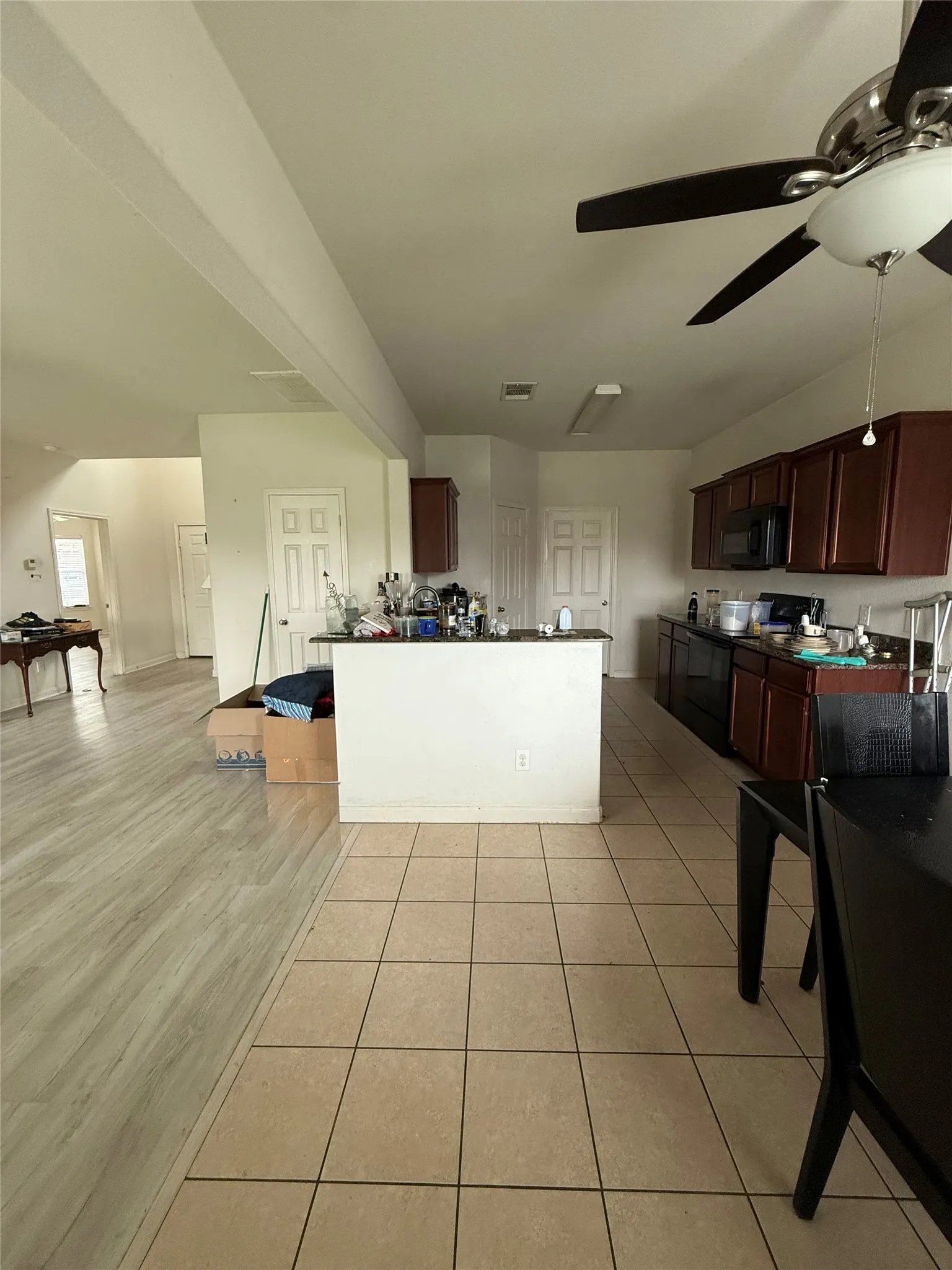 Single Family Residence For Sale in Hunt County , 3309 Overstreet Lane, Royse City, Texas 75189, 4 Bedrooms, 3 Bathrooms, 2 Garage spaces, 2,127 Sqft, built in 2012, Price $295,000, mls#21272633, Real Estate Agent in Royse City, Homes For Sale in Hunt county, Homes For Sale in Royse City, Realtor in Royse City Texas, Real Estate Brokerage Independent Realty Texas, Luminita Cordes Realtor