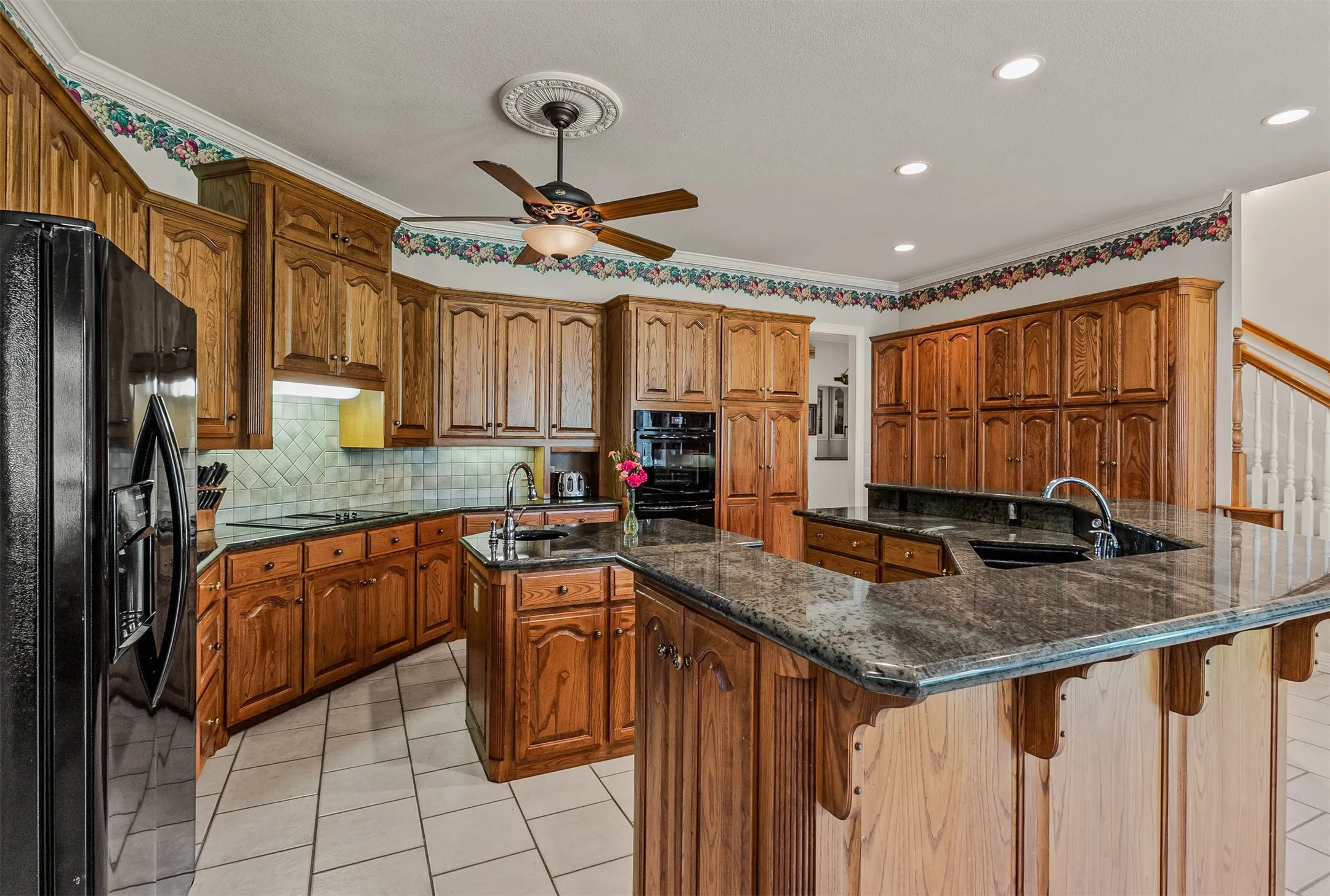 Single Family Residence For Sale in Cooke County , 3107 Harris Street, Gainesville, Texas 76240, 5 Bedrooms, 5 Bathrooms, 5 Garage spaces, 4,812 Sqft, built in 1998, Price $998,000, mls#21272460, Real Estate Agent in Gainesville, Homes For Sale in Cooke county, Homes For Sale in Gainesville, Realtor in Gainesville Texas, Real Estate Brokerage Independent Realty Texas, Luminita Cordes Realtor