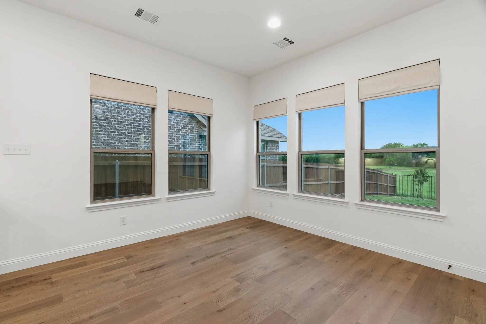 Single Family Residence For Sale in Parker County , 912 Sandpiper Drive, Aledo, Texas 76008, 4 Bedroom, 4 Bathroom, 2 Garage spaces, 2,802 Sqft, built in 2024, mls#21246470, Real Estate Agent in Aledo, Homes For Sale in Parker county, Homes For Sale in Aledo, Realtor in Aledo Texas, Real Estate Brokerage Independent Realty Texas, Luminita Cordes Realtor