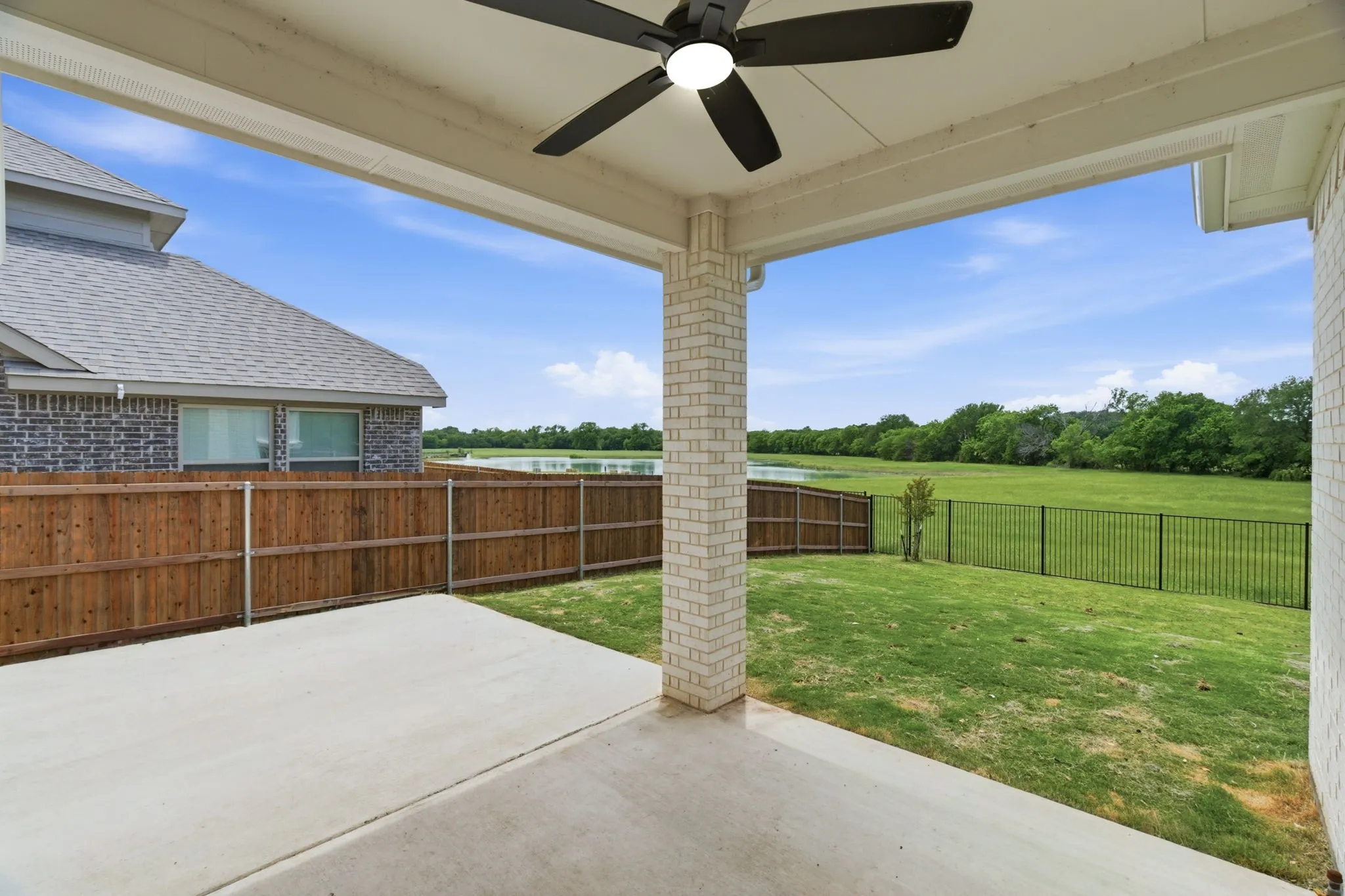 Single Family Residence For Sale in Parker County , 912 Sandpiper Drive, Aledo, Texas 76008, 4 Bedroom, 4 Bathroom, 2 Garage spaces, 2,802 Sqft, built in 2024, mls#21246470, Real Estate Agent in Aledo, Homes For Sale in Parker county, Homes For Sale in Aledo, Realtor in Aledo Texas, Real Estate Brokerage Independent Realty Texas, Luminita Cordes Realtor