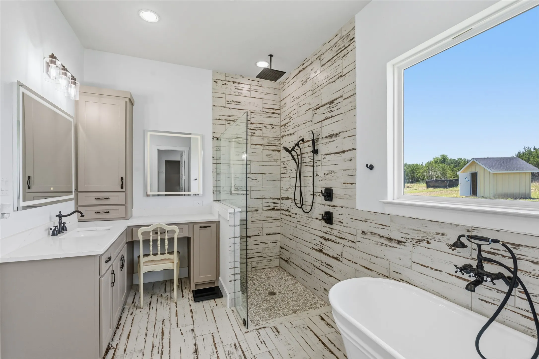 Single Family Residence For Sale in Johnson County , 1100 Maverick Court, Rio Vista, Texas 76093, 4 Bedroom, 4 Bathroom, 3 Garage spaces, 2,778 Sqft, built in 2025, mls#21272650, Real Estate Agent in Rio Vista, Homes For Sale in Johnson county, Homes For Sale in Rio Vista, Realtor in Rio Vista Texas, Real Estate Brokerage Independent Realty Texas, Luminita Cordes Realtor