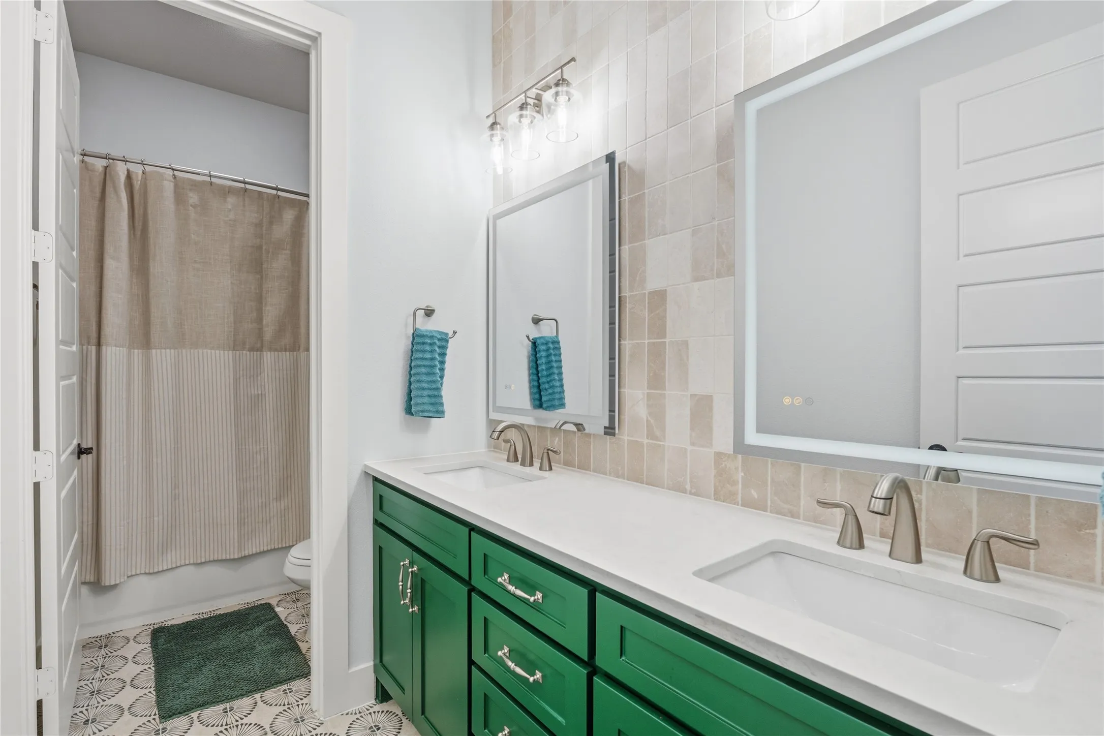 guest full bathroom
