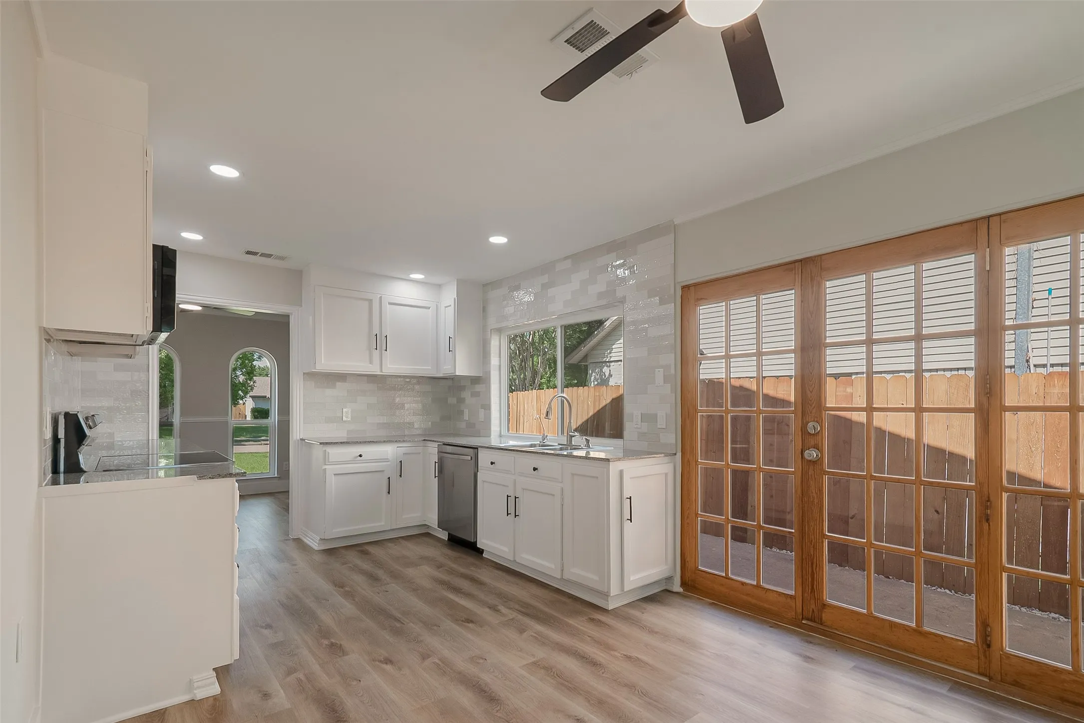 Single Family Residence For Sale in Dallas County , 1714 Arvada Drive, Richardson, Texas 75081, 3 Bedroom, 2 Bathroom, 2 Garage spaces, 1,662 Sqft, built in 1974, mls#21252744, Real Estate Agent in Richardson, Homes For Sale in Dallas county, Homes For Sale in Richardson, Realtor in Richardson Texas, Real Estate Brokerage Independent Realty Texas, Luminita Cordes Realtor