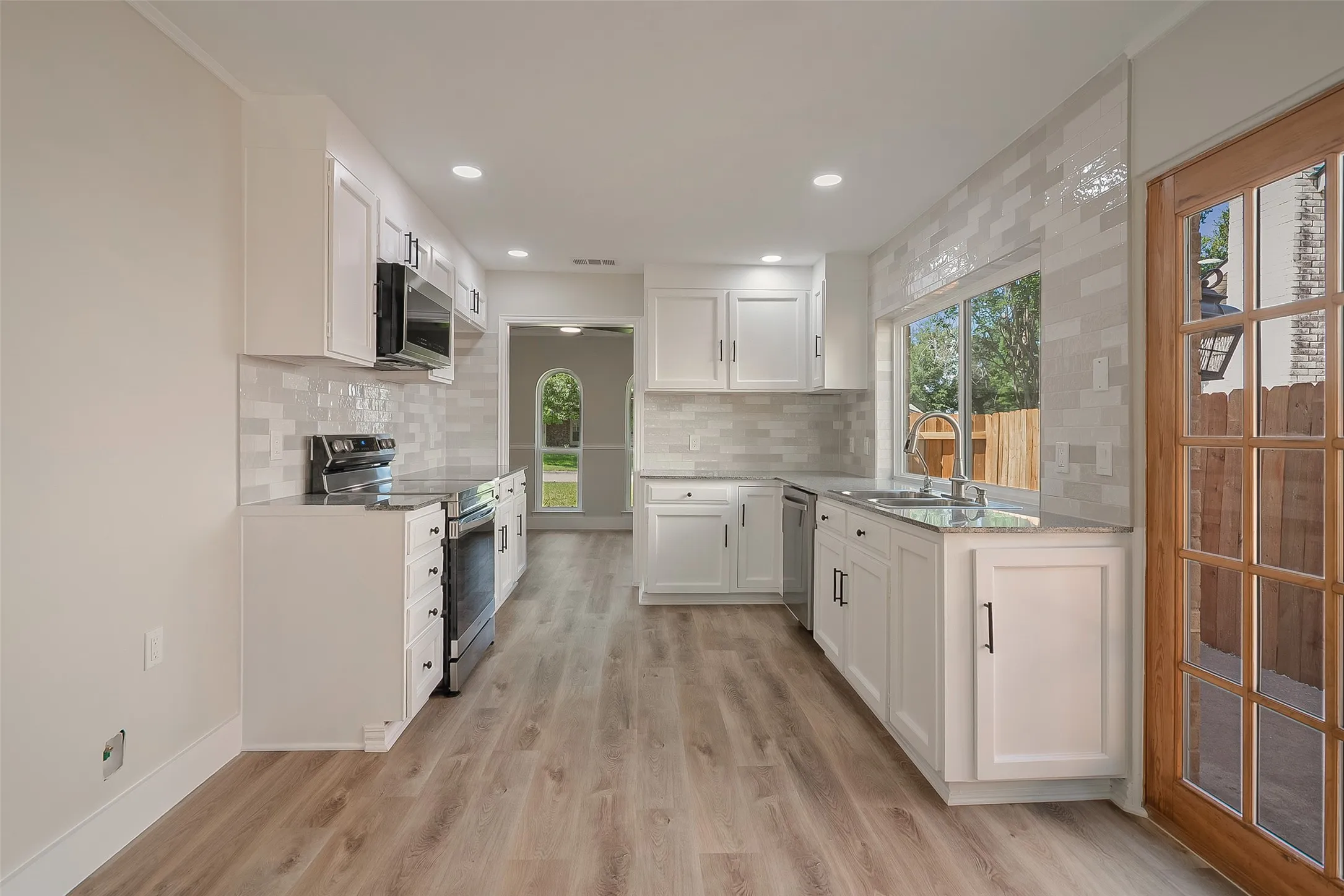 Single Family Residence For Sale in Dallas County , 1714 Arvada Drive, Richardson, Texas 75081, 3 Bedroom, 2 Bathroom, 2 Garage spaces, 1,662 Sqft, built in 1974, mls#21252744, Real Estate Agent in Richardson, Homes For Sale in Dallas county, Homes For Sale in Richardson, Realtor in Richardson Texas, Real Estate Brokerage Independent Realty Texas, Luminita Cordes Realtor