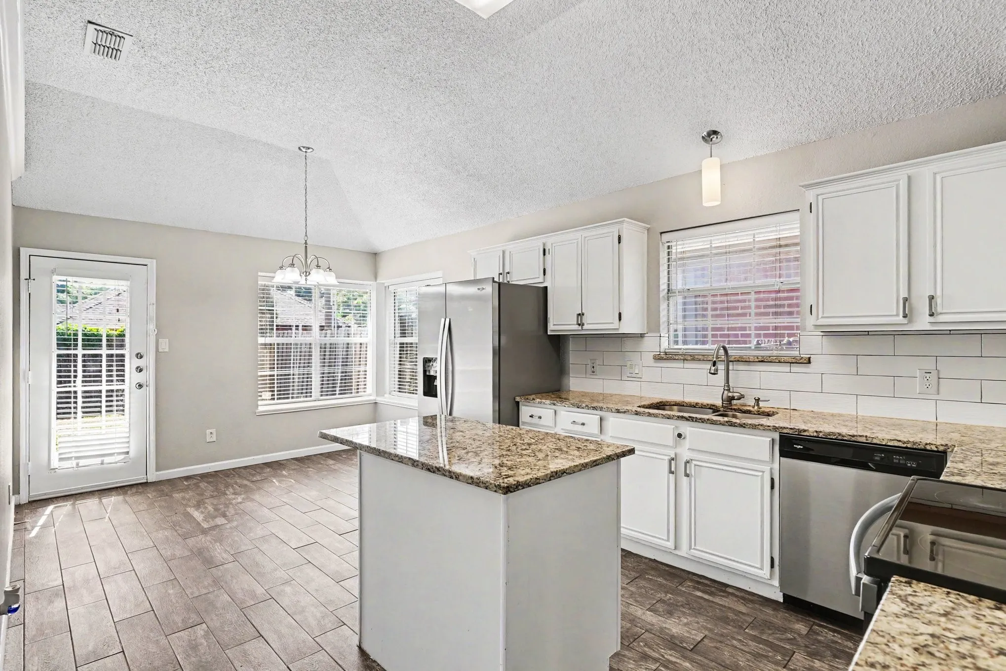 Single Family Residence For Sale in Tarrant County , 5612 Cancun Drive, North Richland Hills, Texas 76180, 3 Bedroom, 2 Bathroom, 2 Garage spaces, 1,604 Sqft, built in 1993, mls#21268844, Real Estate Agent in North Richland Hills, Homes For Sale in Tarrant county, Homes For Sale in North Richland Hills, Realtor in North Richland Hills Texas, Real Estate Brokerage Independent Realty Texas, Luminita Cordes Realtor