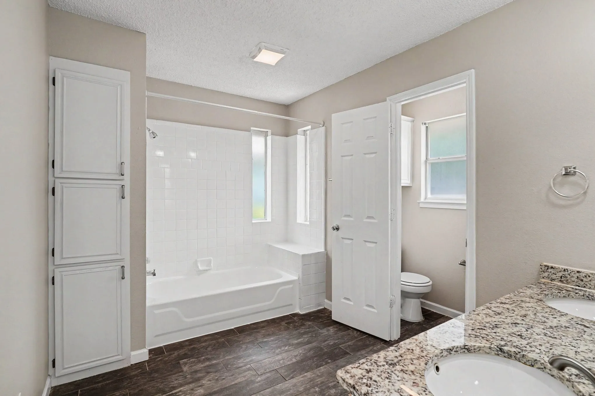 Single Family Residence For Sale in Tarrant County , 5612 Cancun Drive, North Richland Hills, Texas 76180, 3 Bedroom, 2 Bathroom, 2 Garage spaces, 1,604 Sqft, built in 1993, mls#21268844, Real Estate Agent in North Richland Hills, Homes For Sale in Tarrant county, Homes For Sale in North Richland Hills, Realtor in North Richland Hills Texas, Real Estate Brokerage Independent Realty Texas, Luminita Cordes Realtor
