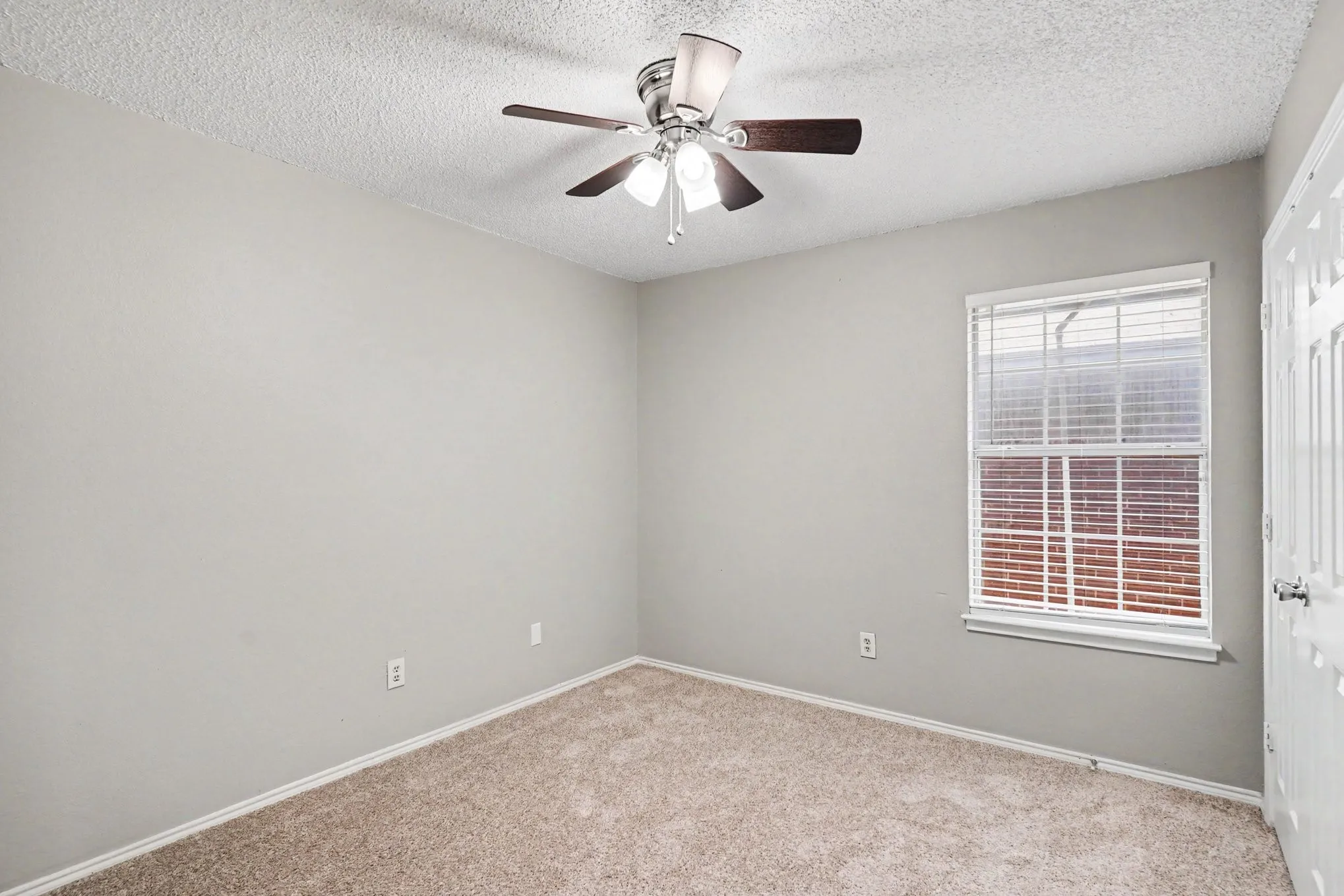 Single Family Residence For Sale in Tarrant County , 5612 Cancun Drive, North Richland Hills, Texas 76180, 3 Bedroom, 2 Bathroom, 2 Garage spaces, 1,604 Sqft, built in 1993, mls#21268844, Real Estate Agent in North Richland Hills, Homes For Sale in Tarrant county, Homes For Sale in North Richland Hills, Realtor in North Richland Hills Texas, Real Estate Brokerage Independent Realty Texas, Luminita Cordes Realtor