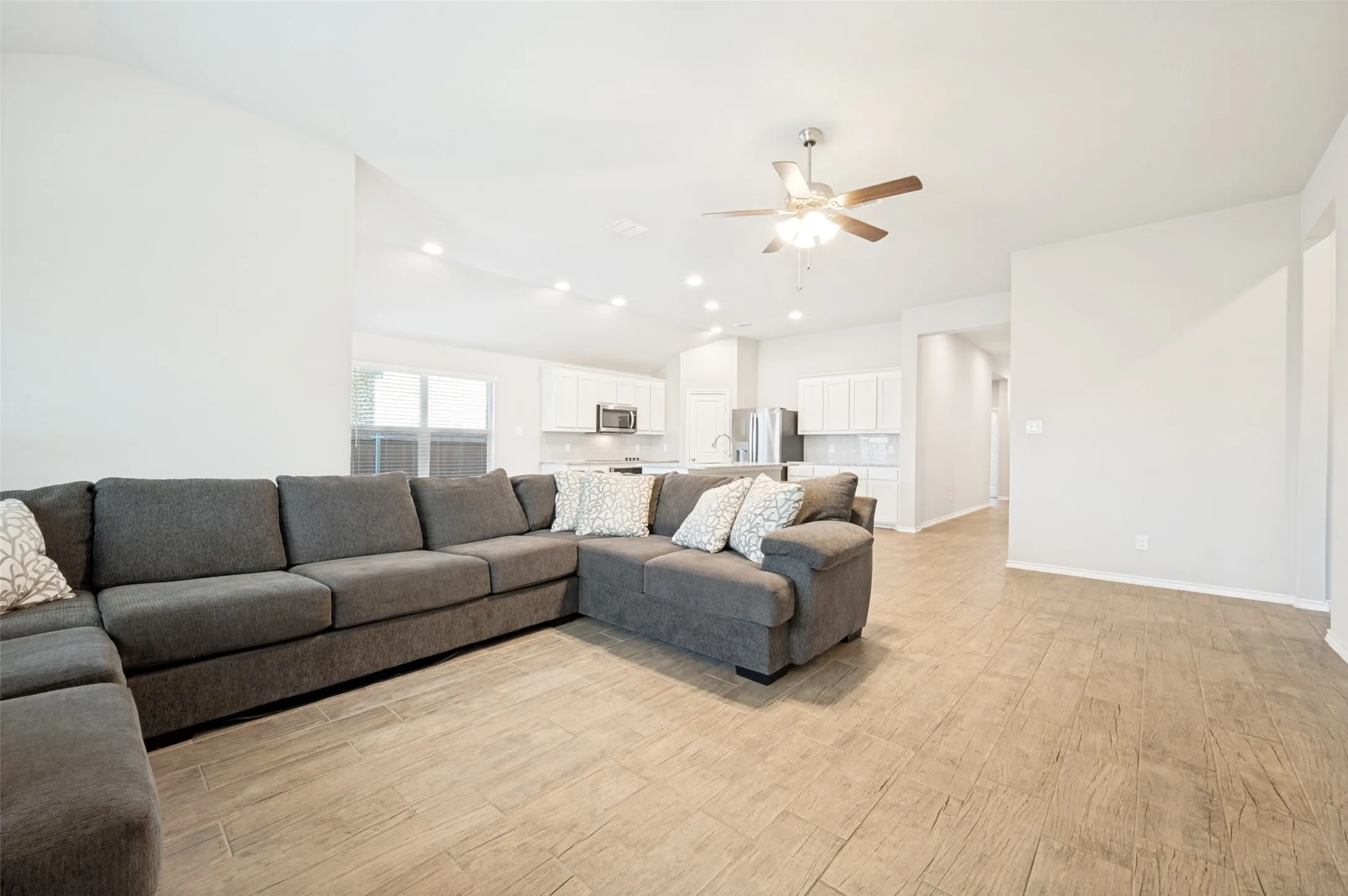 Single Family Residence For Sale in Denton County , 11449 White River Drive, Aubrey, Texas 76227, 4 Bedroom, 2 Bathroom, 2 Garage spaces, 2,044 Sqft, built in 2022, mls#21266299, Real Estate Agent in Aubrey, Homes For Sale in Denton county, Homes For Sale in Aubrey, Realtor in Aubrey Texas, Real Estate Brokerage Independent Realty Texas, Luminita Cordes Realtor