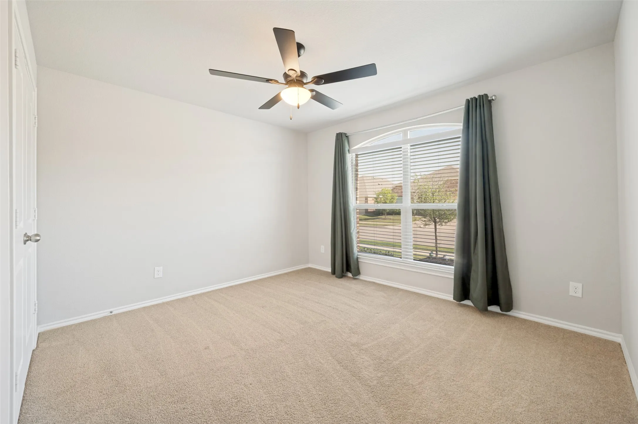 Single Family Residence For Sale in Denton County , 11449 White River Drive, Aubrey, Texas 76227, 4 Bedroom, 2 Bathroom, 2 Garage spaces, 2,044 Sqft, built in 2022, mls#21266299, Real Estate Agent in Aubrey, Homes For Sale in Denton county, Homes For Sale in Aubrey, Realtor in Aubrey Texas, Real Estate Brokerage Independent Realty Texas, Luminita Cordes Realtor