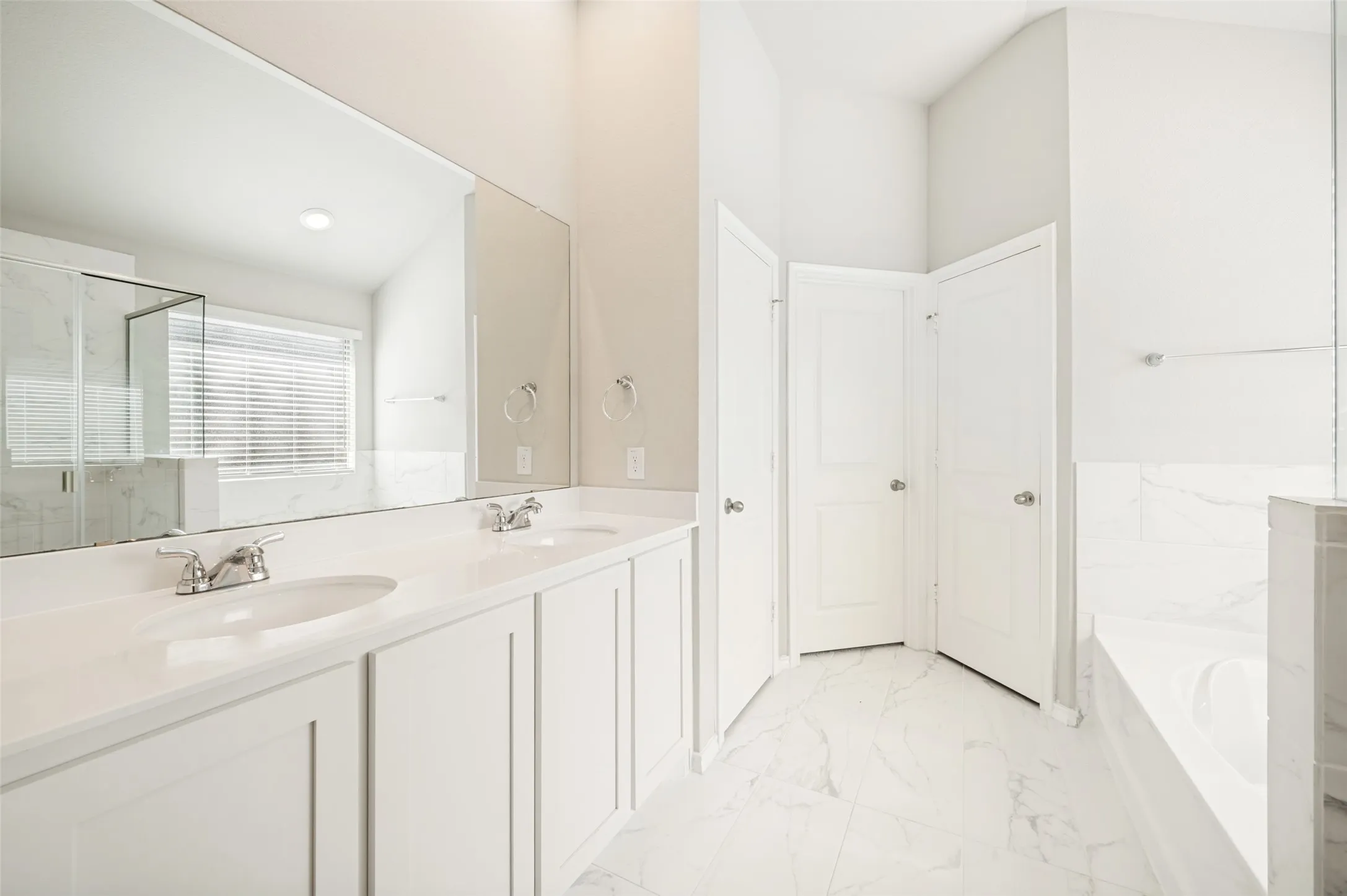 Single Family Residence For Sale in Denton County , 11449 White River Drive, Aubrey, Texas 76227, 4 Bedroom, 2 Bathroom, 2 Garage spaces, 2,044 Sqft, built in 2022, mls#21266299, Real Estate Agent in Aubrey, Homes For Sale in Denton county, Homes For Sale in Aubrey, Realtor in Aubrey Texas, Real Estate Brokerage Independent Realty Texas, Luminita Cordes Realtor