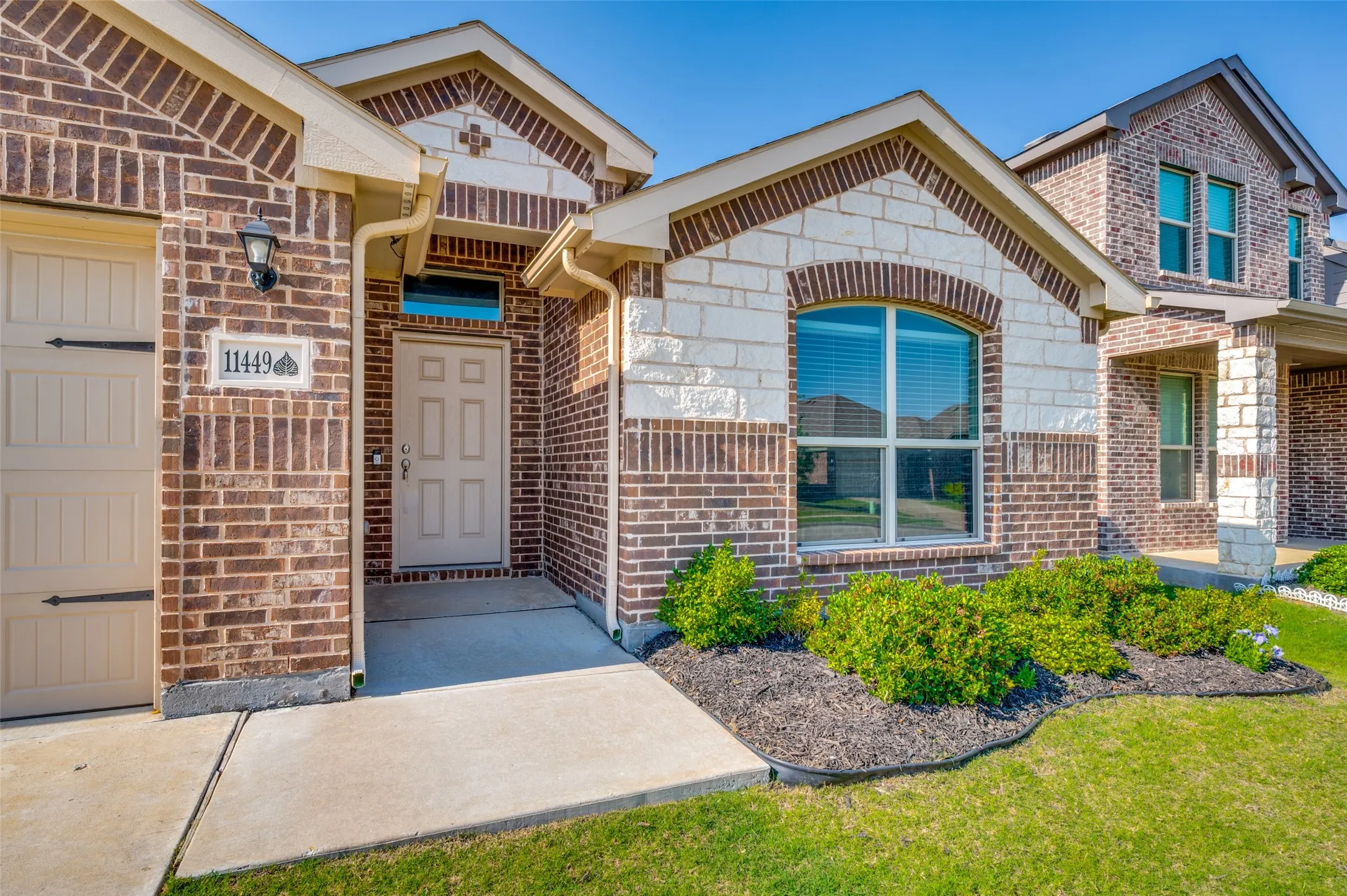 Single Family Residence For Sale in Denton County , 11449 White River Drive, Aubrey, Texas 76227, 4 Bedroom, 2 Bathroom, 2 Garage spaces, 2,044 Sqft, built in 2022, mls#21266299, Real Estate Agent in Aubrey, Homes For Sale in Denton county, Homes For Sale in Aubrey, Realtor in Aubrey Texas, Real Estate Brokerage Independent Realty Texas, Luminita Cordes Realtor