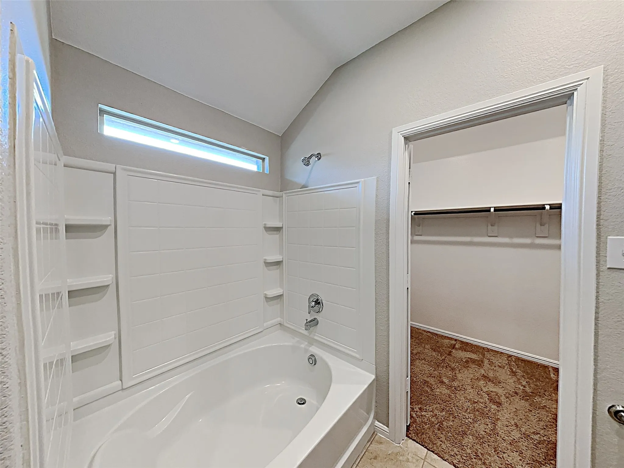 Single Family Residence For Sale in Tarrant County , 900 Walls Boulevard, Crowley, Texas 76036, 3 Bedroom, 2 Bathroom, 2 Garage spaces, 1,776 Sqft, built in 2019, mls#21272242, Real Estate Agent in Crowley, Homes For Sale in Tarrant county, Homes For Sale in Crowley, Realtor in Crowley Texas, Real Estate Brokerage Independent Realty Texas, Luminita Cordes Realtor