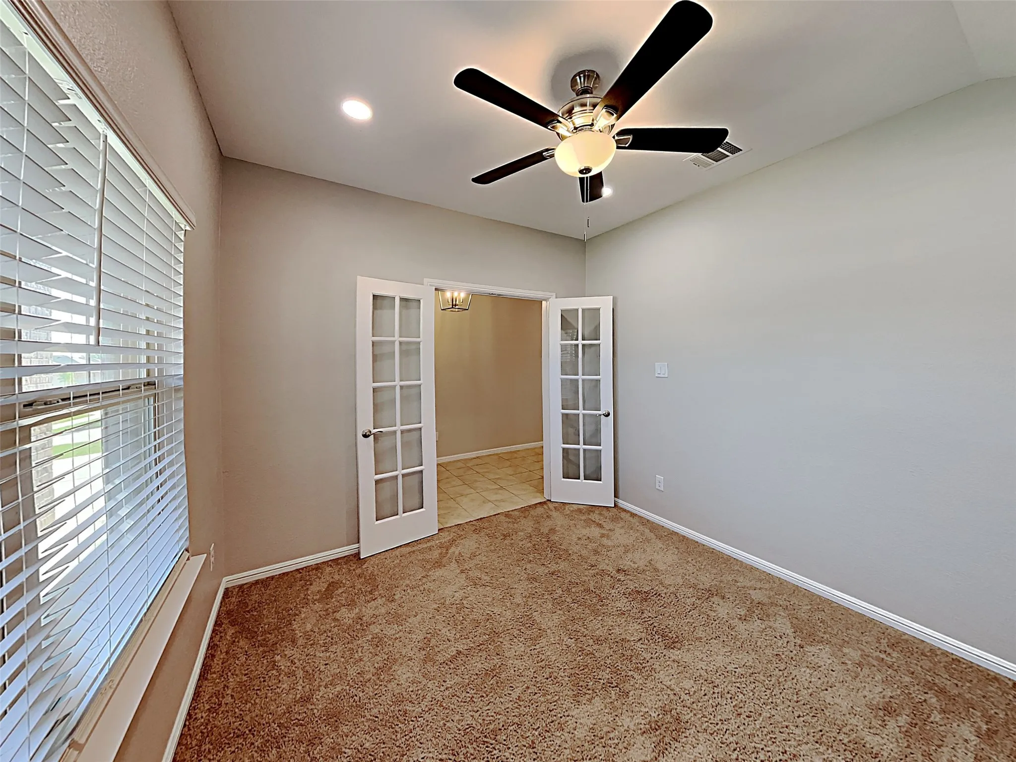 Single Family Residence For Sale in Tarrant County , 900 Walls Boulevard, Crowley, Texas 76036, 3 Bedroom, 2 Bathroom, 2 Garage spaces, 1,776 Sqft, built in 2019, mls#21272242, Real Estate Agent in Crowley, Homes For Sale in Tarrant county, Homes For Sale in Crowley, Realtor in Crowley Texas, Real Estate Brokerage Independent Realty Texas, Luminita Cordes Realtor