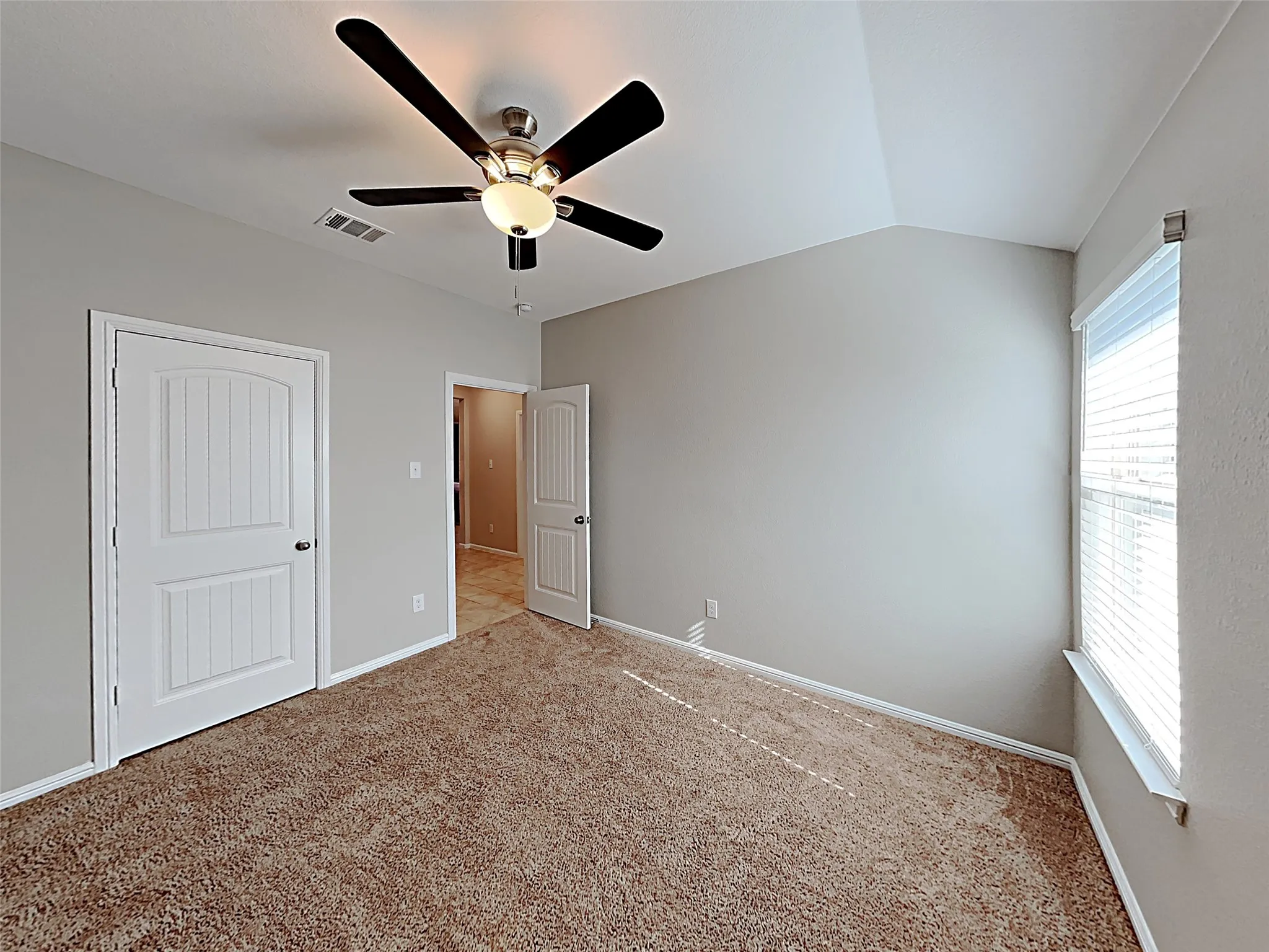 Single Family Residence For Sale in Tarrant County , 900 Walls Boulevard, Crowley, Texas 76036, 3 Bedroom, 2 Bathroom, 2 Garage spaces, 1,776 Sqft, built in 2019, mls#21272242, Real Estate Agent in Crowley, Homes For Sale in Tarrant county, Homes For Sale in Crowley, Realtor in Crowley Texas, Real Estate Brokerage Independent Realty Texas, Luminita Cordes Realtor