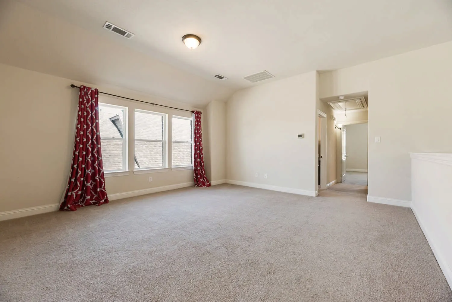 One of several flex/bonus spaces that can be used to fit your family's style and needs
