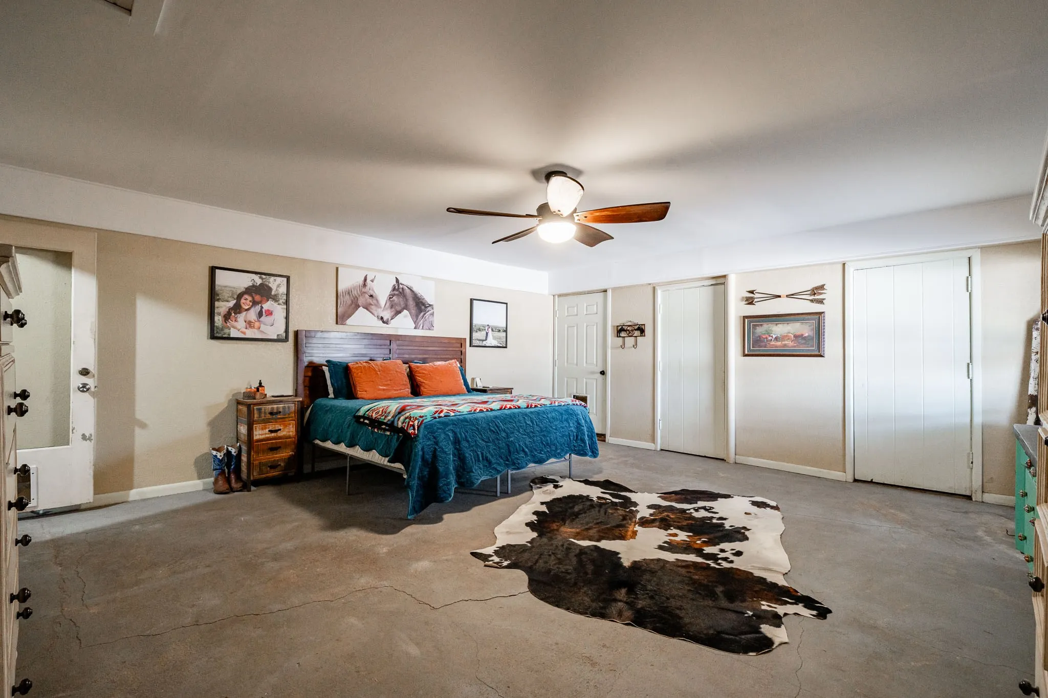 Single Family Residence For Sale in Jones County , 514 W Lake Drive, Hamlin, Texas 79520, 5 Bedroom, 2 Bathroom, 1 Garage spaces, 3,238 Sqft, built in 1970, mls#21272700, Real Estate Agent in Hamlin, Homes For Sale in Jones county, Homes For Sale in Hamlin, Realtor in Hamlin Texas, Real Estate Brokerage Independent Realty Texas, Luminita Cordes Realtor