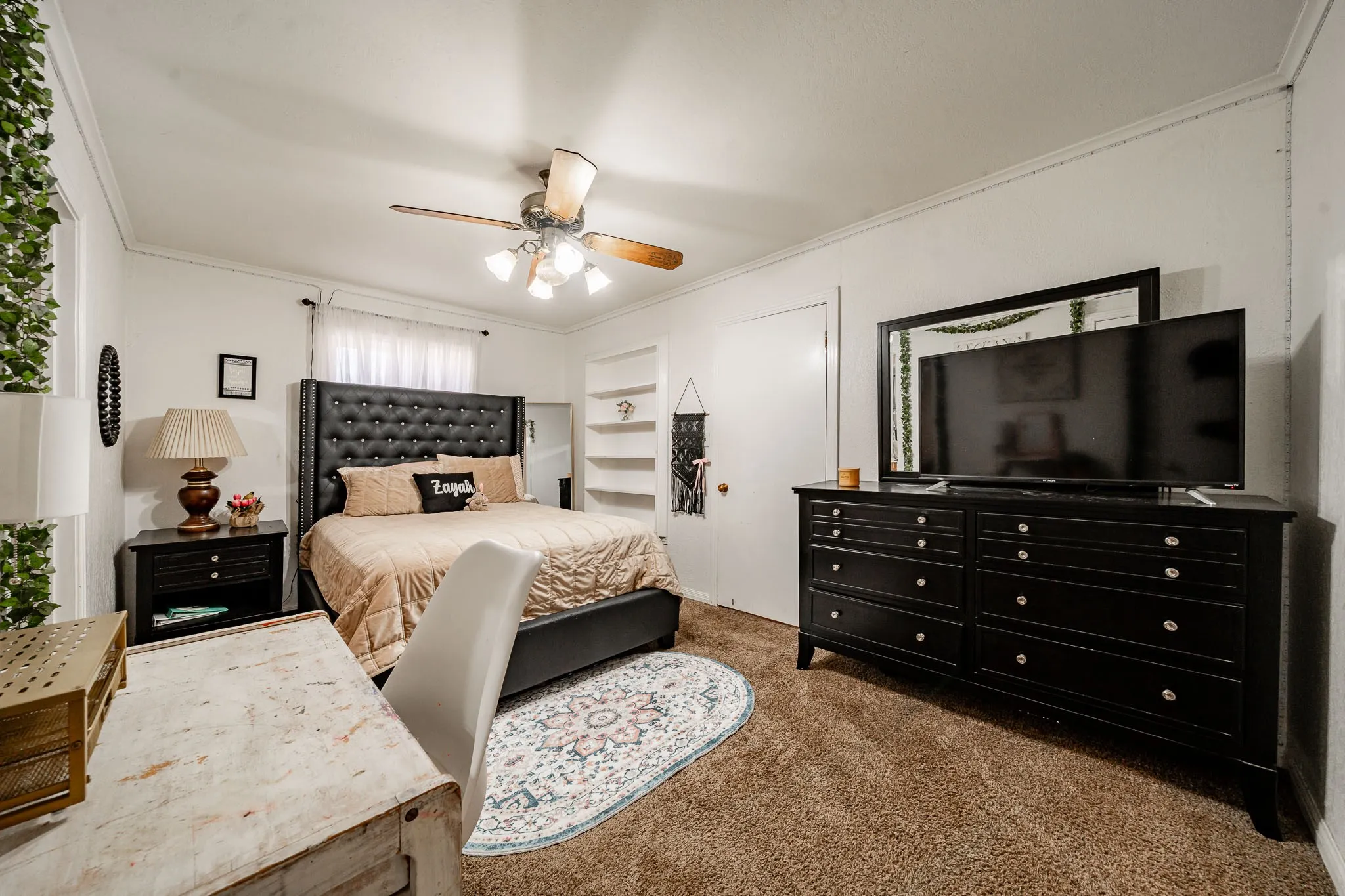 Single Family Residence For Sale in Jones County , 514 W Lake Drive, Hamlin, Texas 79520, 5 Bedroom, 2 Bathroom, 1 Garage spaces, 3,238 Sqft, built in 1970, mls#21272700, Real Estate Agent in Hamlin, Homes For Sale in Jones county, Homes For Sale in Hamlin, Realtor in Hamlin Texas, Real Estate Brokerage Independent Realty Texas, Luminita Cordes Realtor