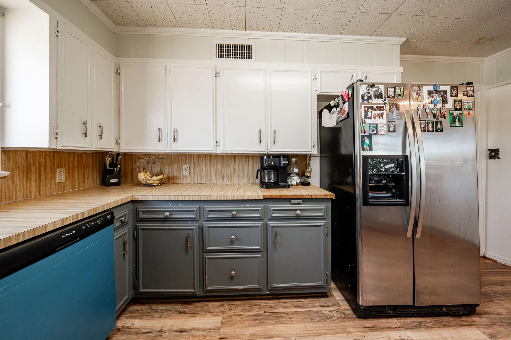 Single Family Residence For Sale in Jones County , 514 W Lake Drive, Hamlin, Texas 79520, 5 Bedroom, 2 Bathroom, 1 Garage spaces, 3,238 Sqft, built in 1970, mls#21272700, Real Estate Agent in Hamlin, Homes For Sale in Jones county, Homes For Sale in Hamlin, Realtor in Hamlin Texas, Real Estate Brokerage Independent Realty Texas, Luminita Cordes Realtor