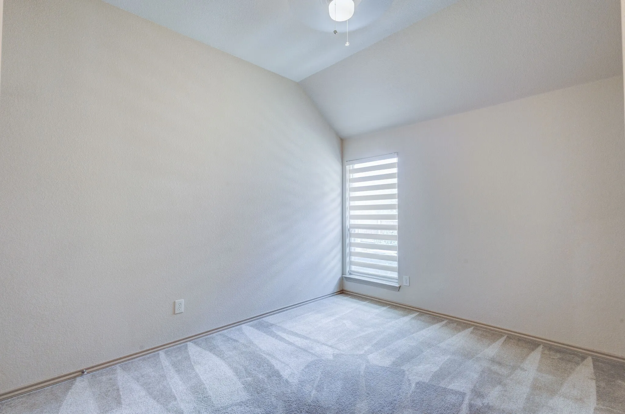 Single Family Residence For Sale in Dallas County , 1004 Keats Drive, De Soto, Texas 75115, 5 Bedrooms, 2 Bathrooms, 2 Garage spaces, 2,772 Sqft, built in 2012, Price $449,900, mls#21272722, Real Estate Agent in De Soto, Homes For Sale in Dallas county, Homes For Sale in De Soto, Realtor in De Soto Texas, Real Estate Brokerage Independent Realty Texas, Luminita Cordes Realtor