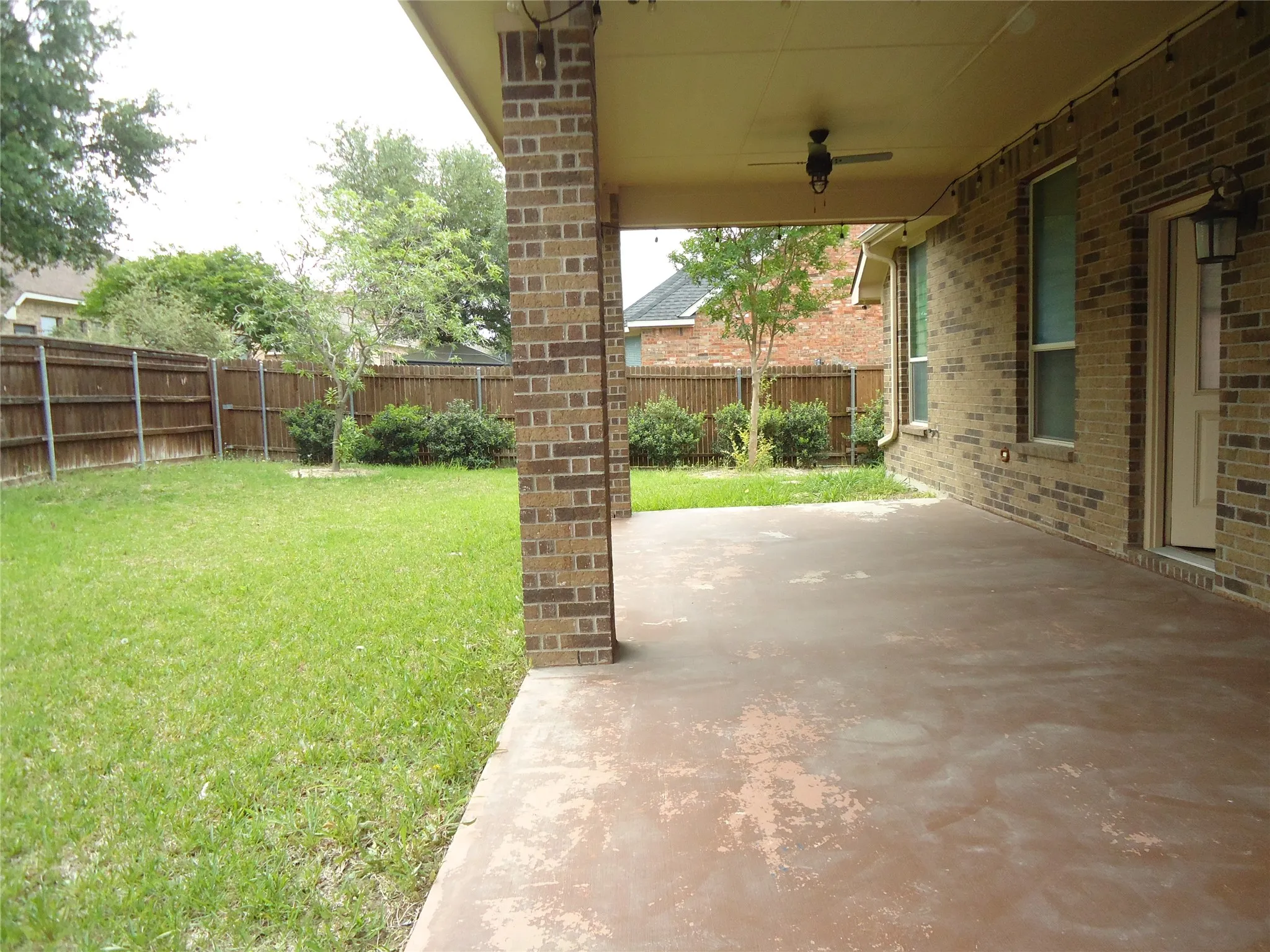 Single Family Residence For Sale in Dallas County , 1004 Keats Drive, De Soto, Texas 75115, 5 Bedrooms, 2 Bathrooms, 2 Garage spaces, 2,772 Sqft, built in 2012, Price $449,900, mls#21272722, Real Estate Agent in De Soto, Homes For Sale in Dallas county, Homes For Sale in De Soto, Realtor in De Soto Texas, Real Estate Brokerage Independent Realty Texas, Luminita Cordes Realtor