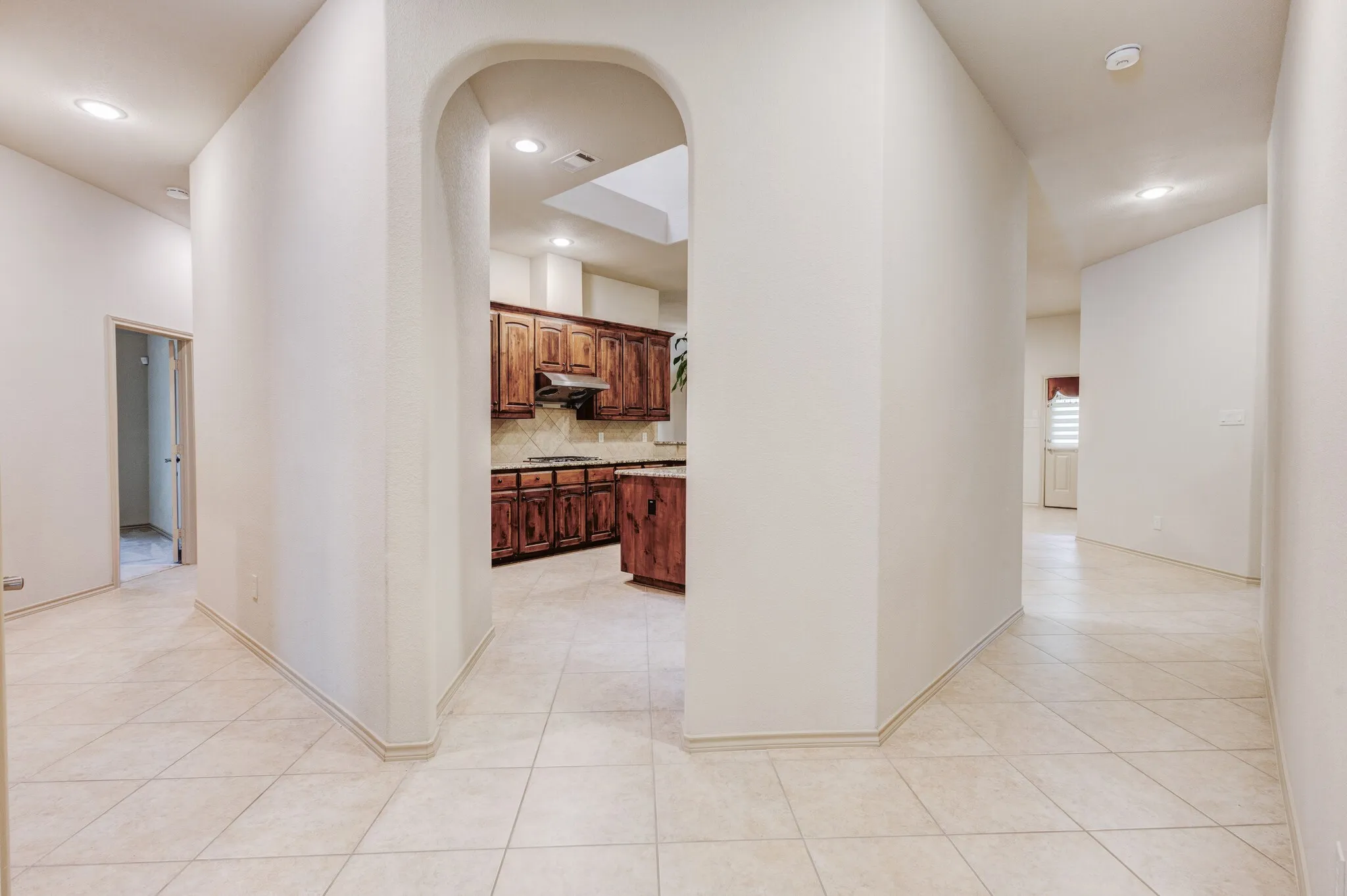 Single Family Residence For Sale in Dallas County , 1004 Keats Drive, De Soto, Texas 75115, 5 Bedrooms, 2 Bathrooms, 2 Garage spaces, 2,772 Sqft, built in 2012, Price $449,900, mls#21272722, Real Estate Agent in De Soto, Homes For Sale in Dallas county, Homes For Sale in De Soto, Realtor in De Soto Texas, Real Estate Brokerage Independent Realty Texas, Luminita Cordes Realtor
