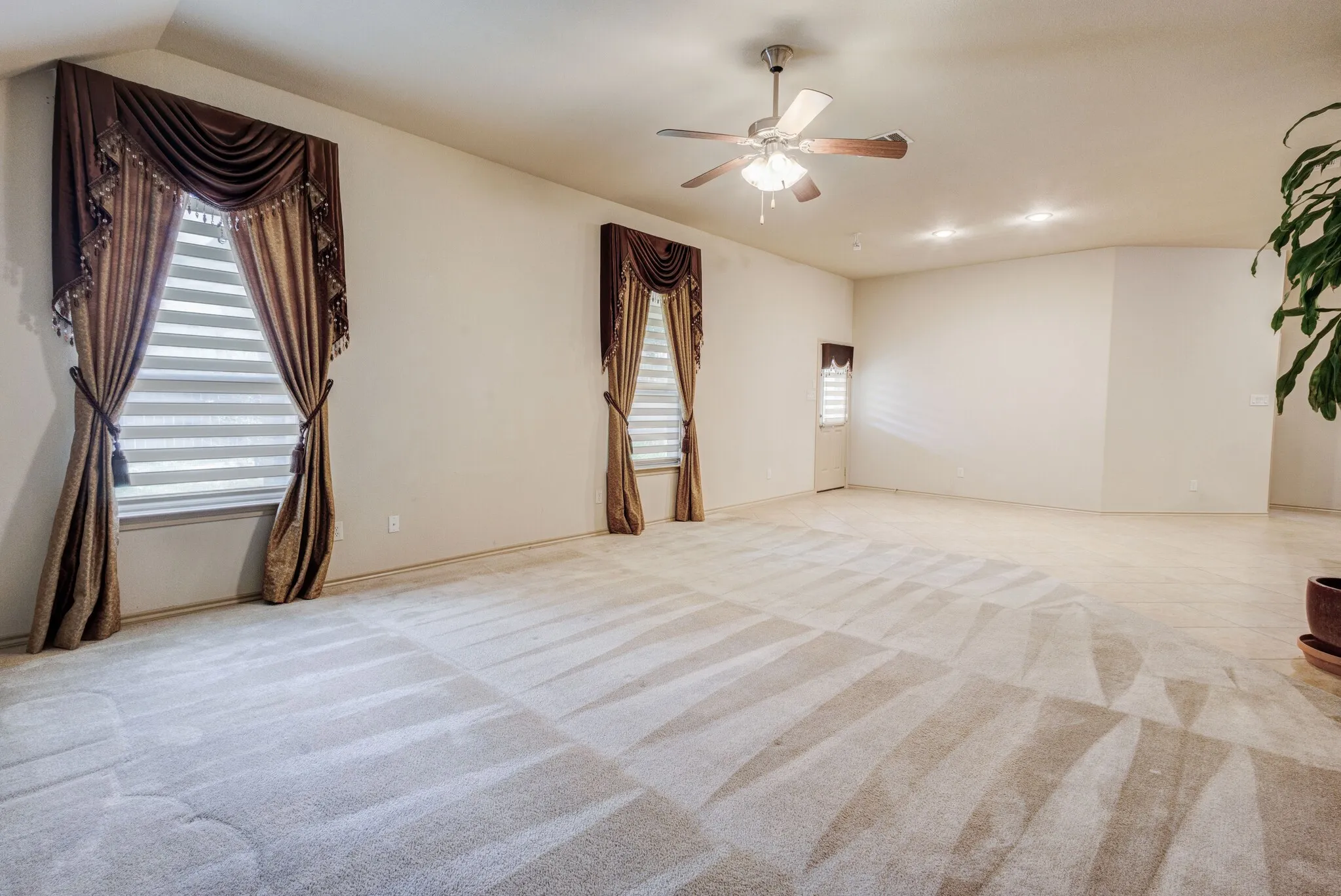 Single Family Residence For Sale in Dallas County , 1004 Keats Drive, De Soto, Texas 75115, 5 Bedrooms, 2 Bathrooms, 2 Garage spaces, 2,772 Sqft, built in 2012, Price $449,900, mls#21272722, Real Estate Agent in De Soto, Homes For Sale in Dallas county, Homes For Sale in De Soto, Realtor in De Soto Texas, Real Estate Brokerage Independent Realty Texas, Luminita Cordes Realtor